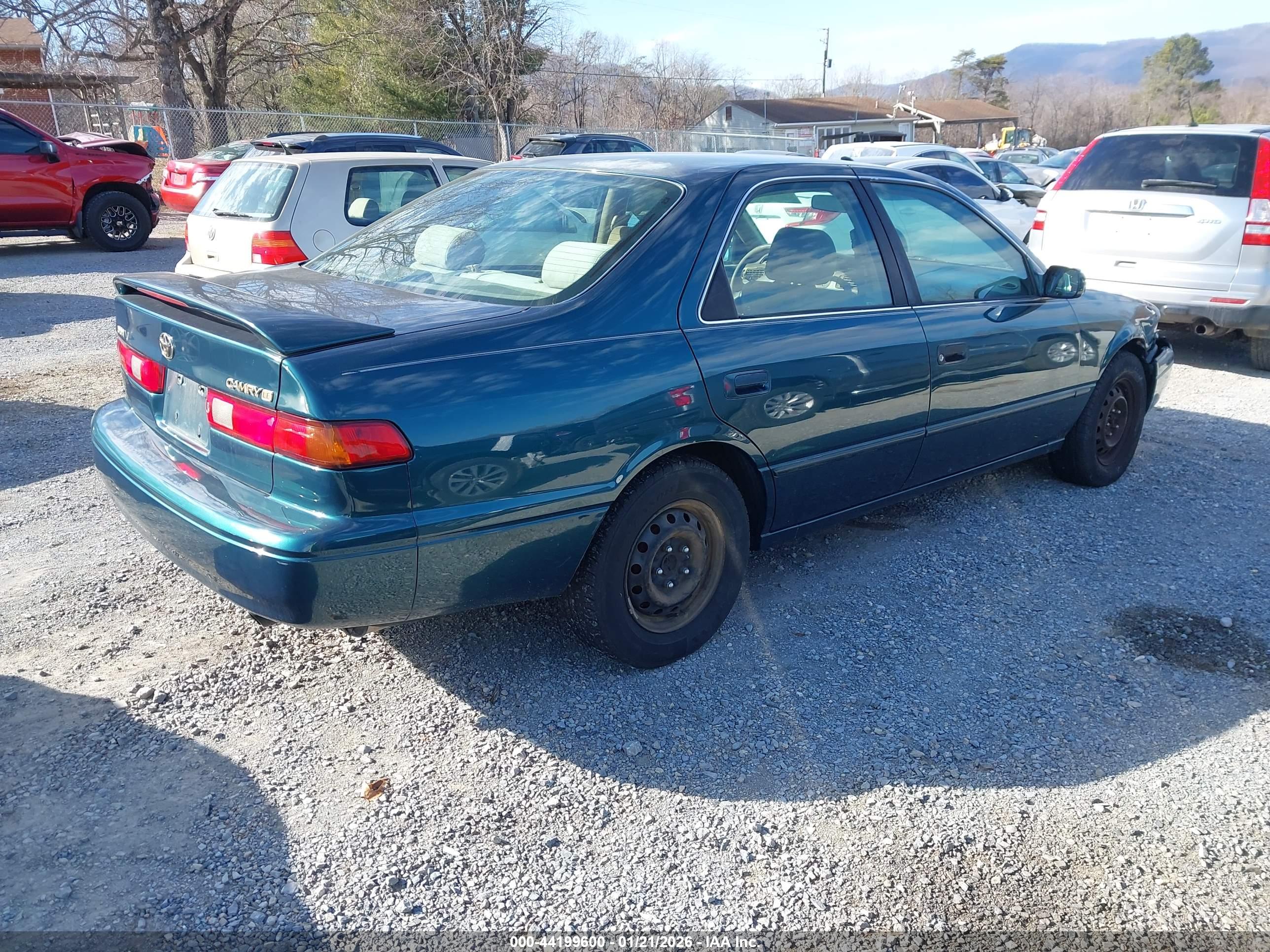 TOYOTA CAMRY image 4