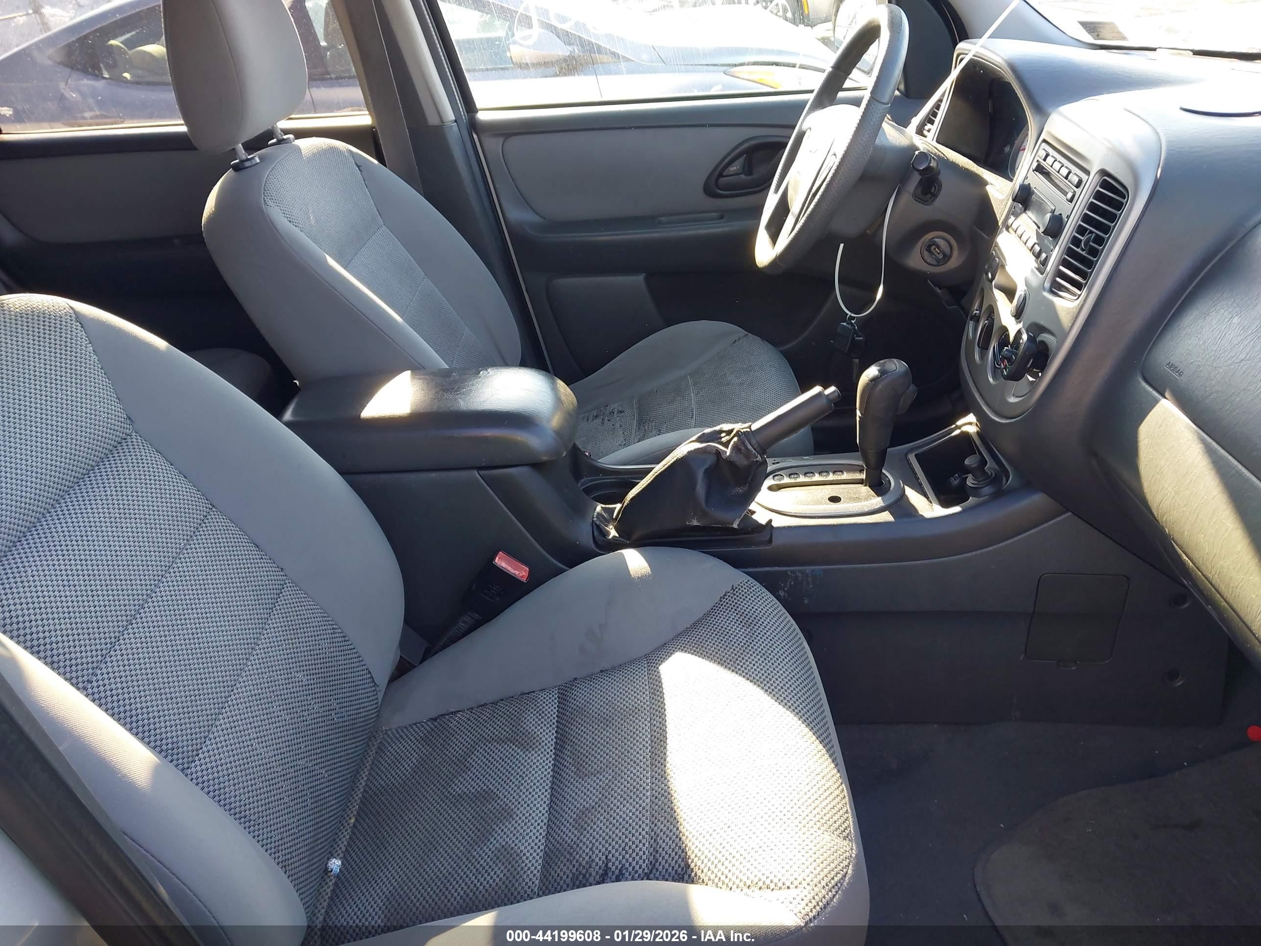 FORD ESCAPE image 5