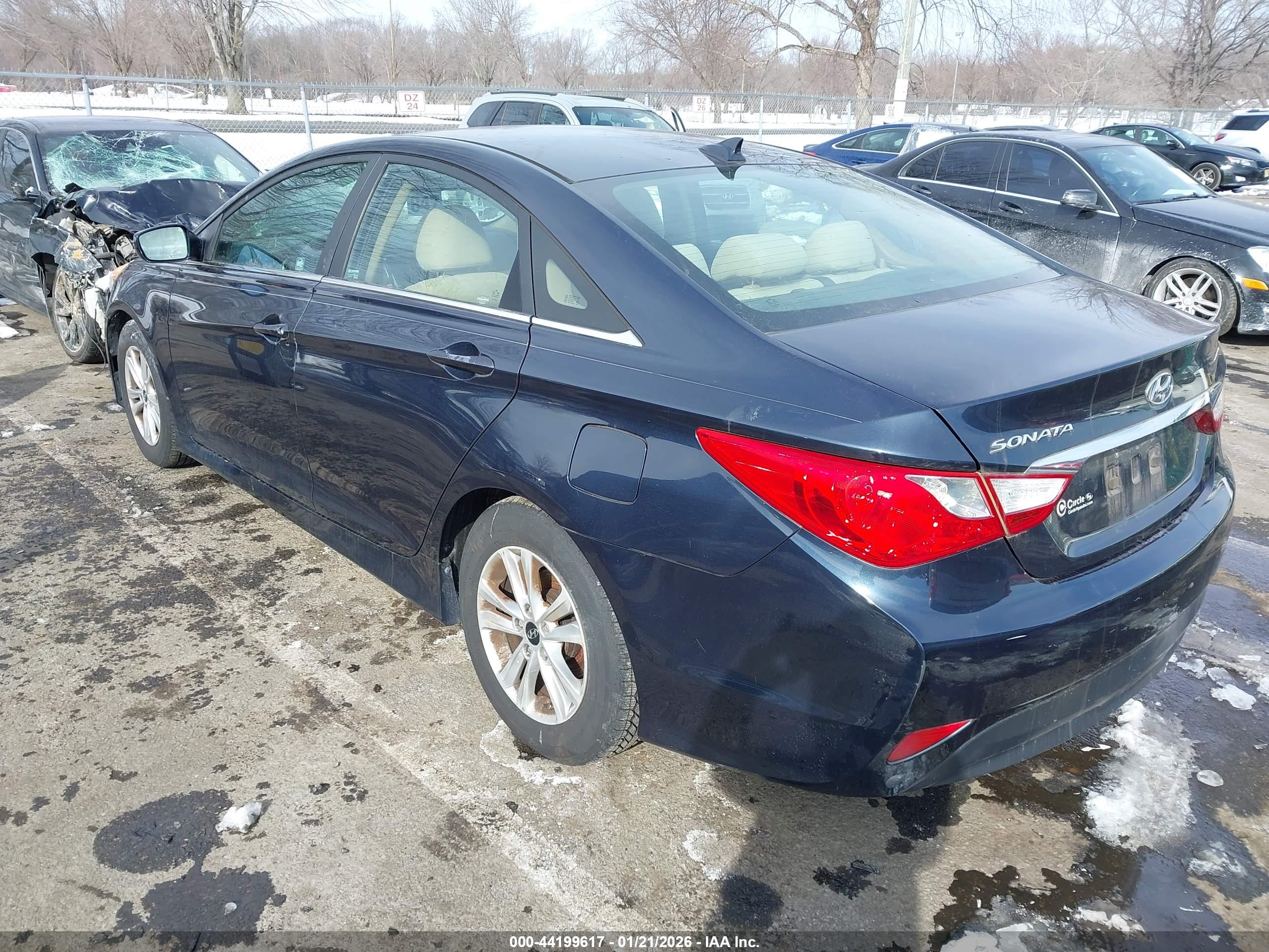 HYUNDAI SONATA image 3