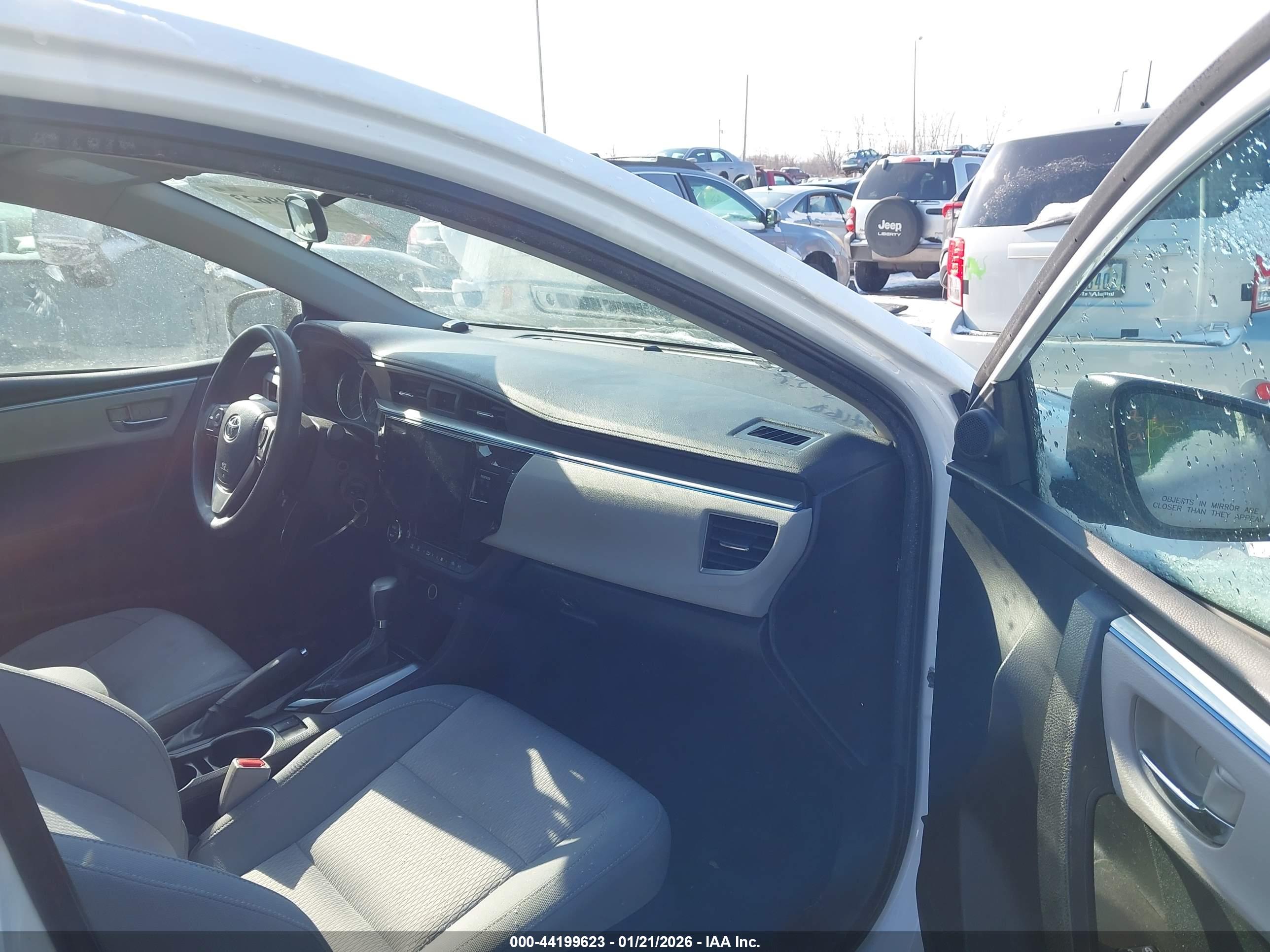 TOYOTA COROLLA image 5