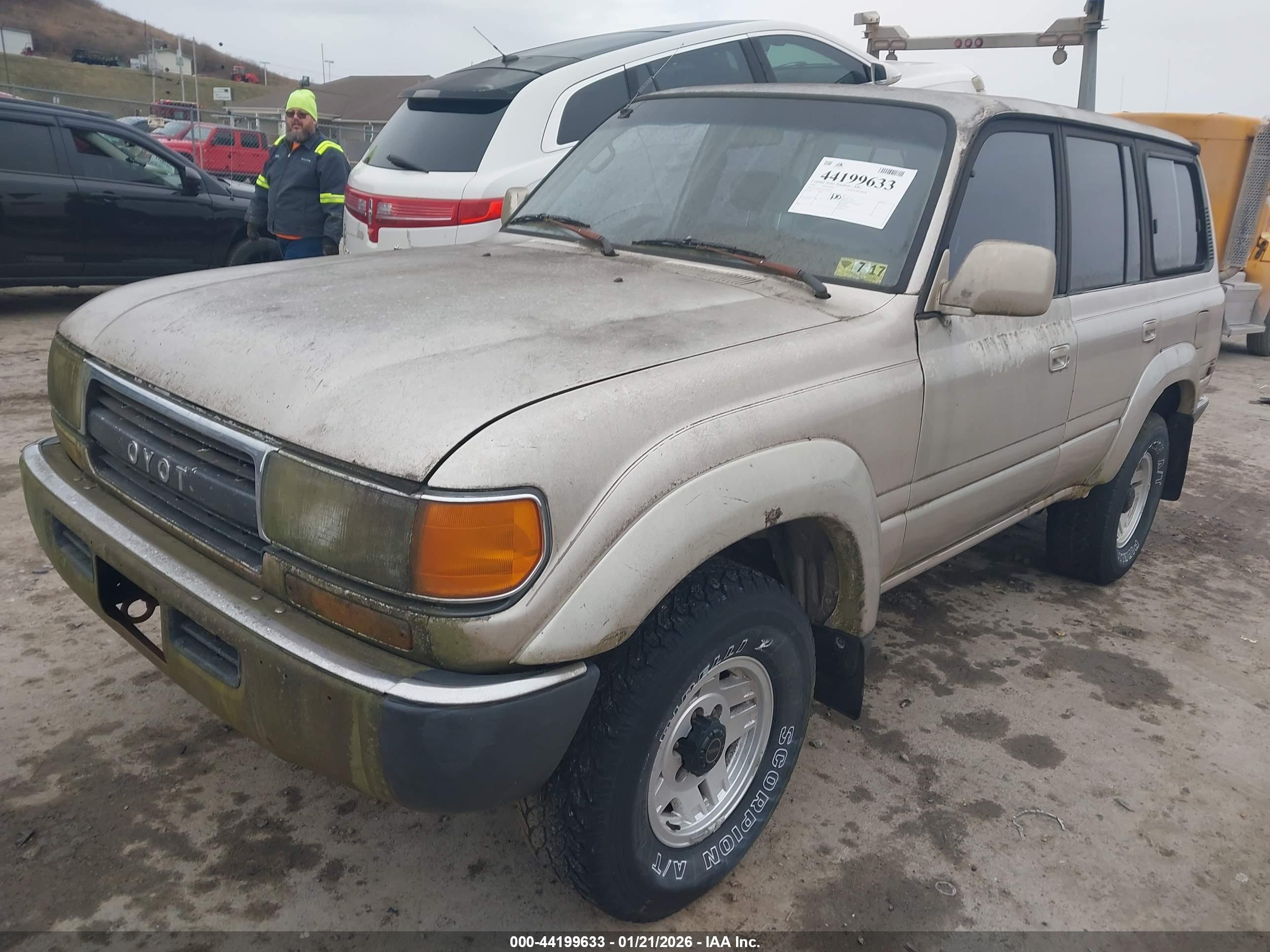 TOYOTA LAND image 2