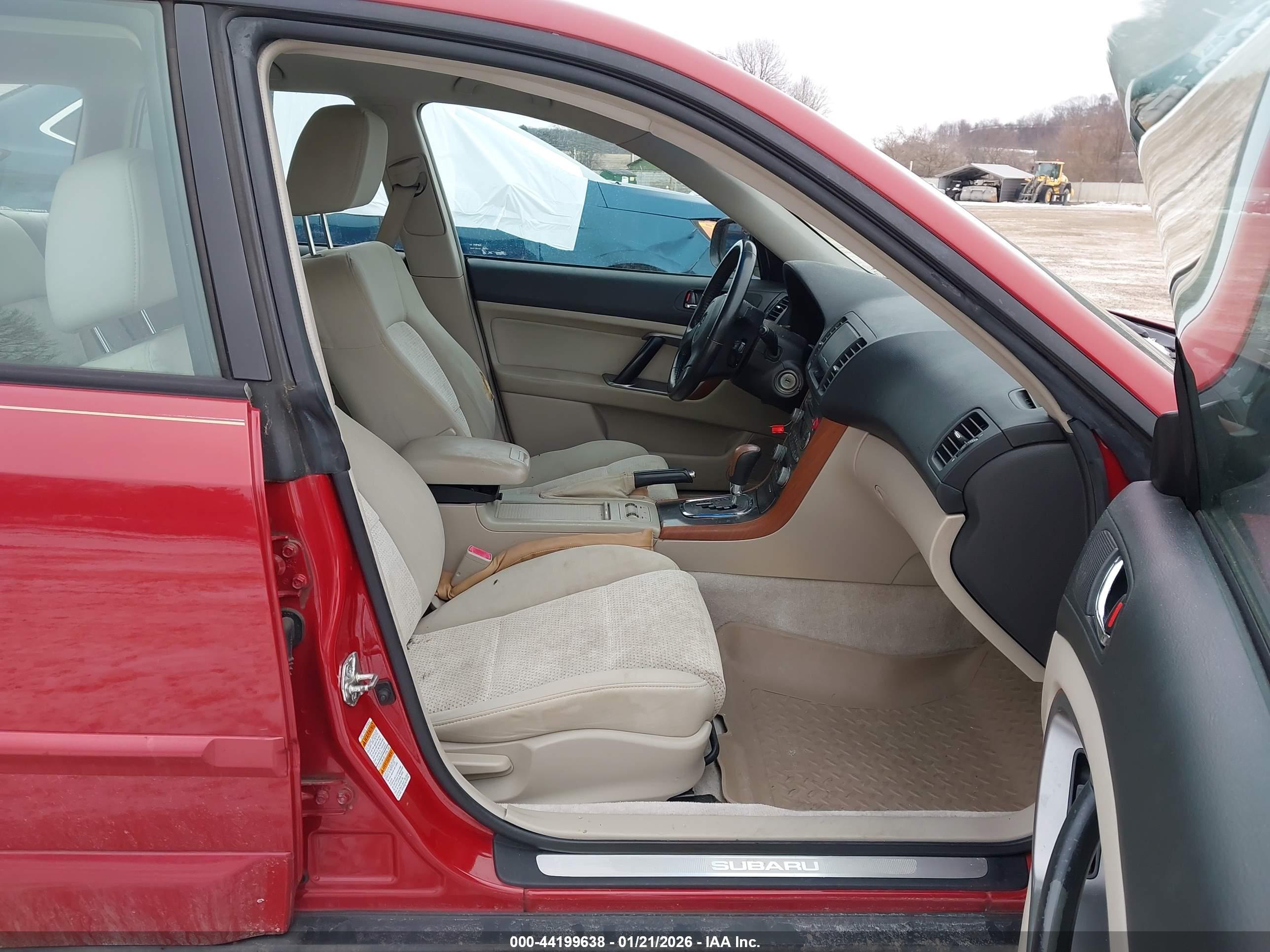 SUBARU OUTBACK image 5