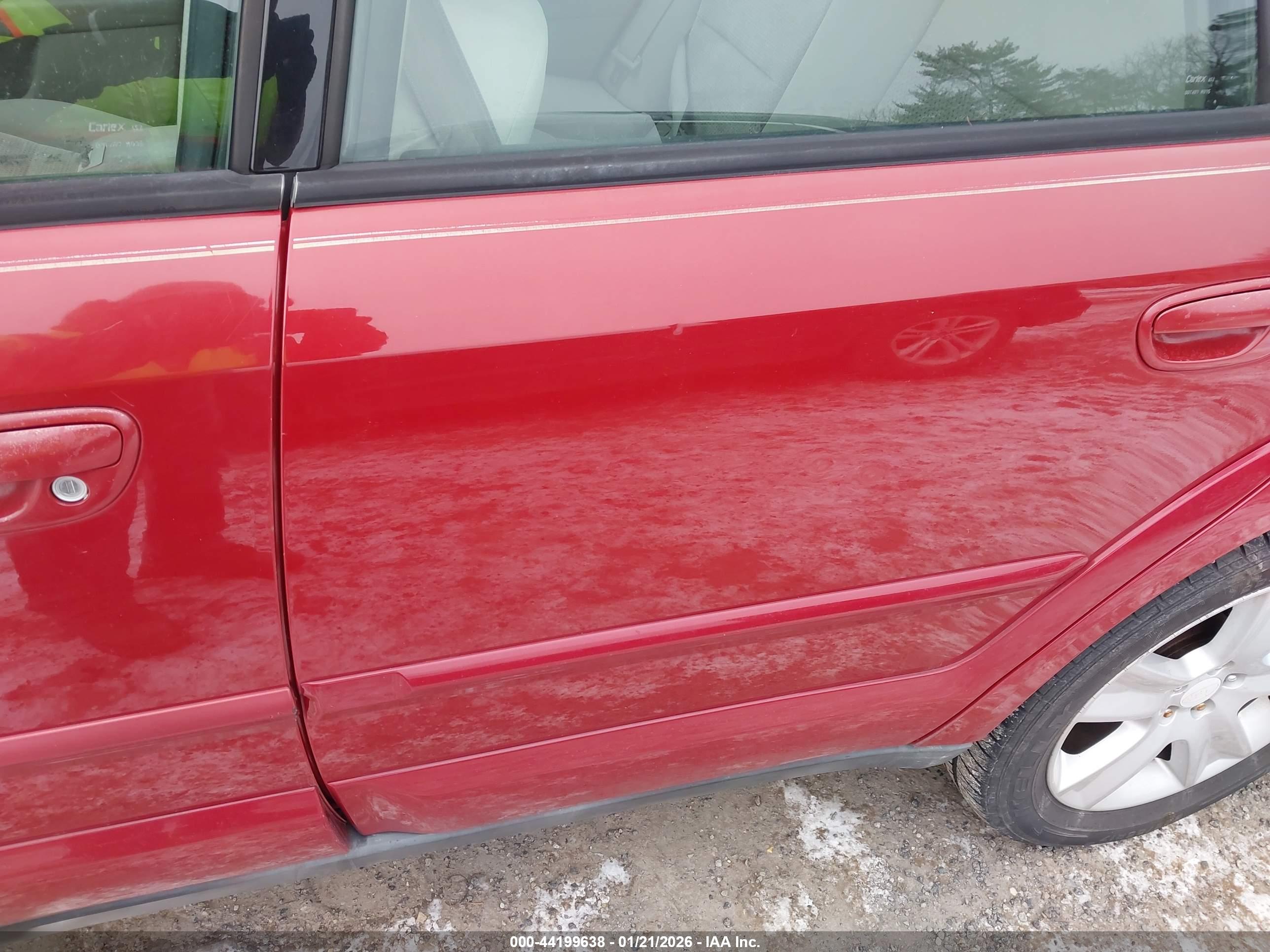 SUBARU OUTBACK image 6