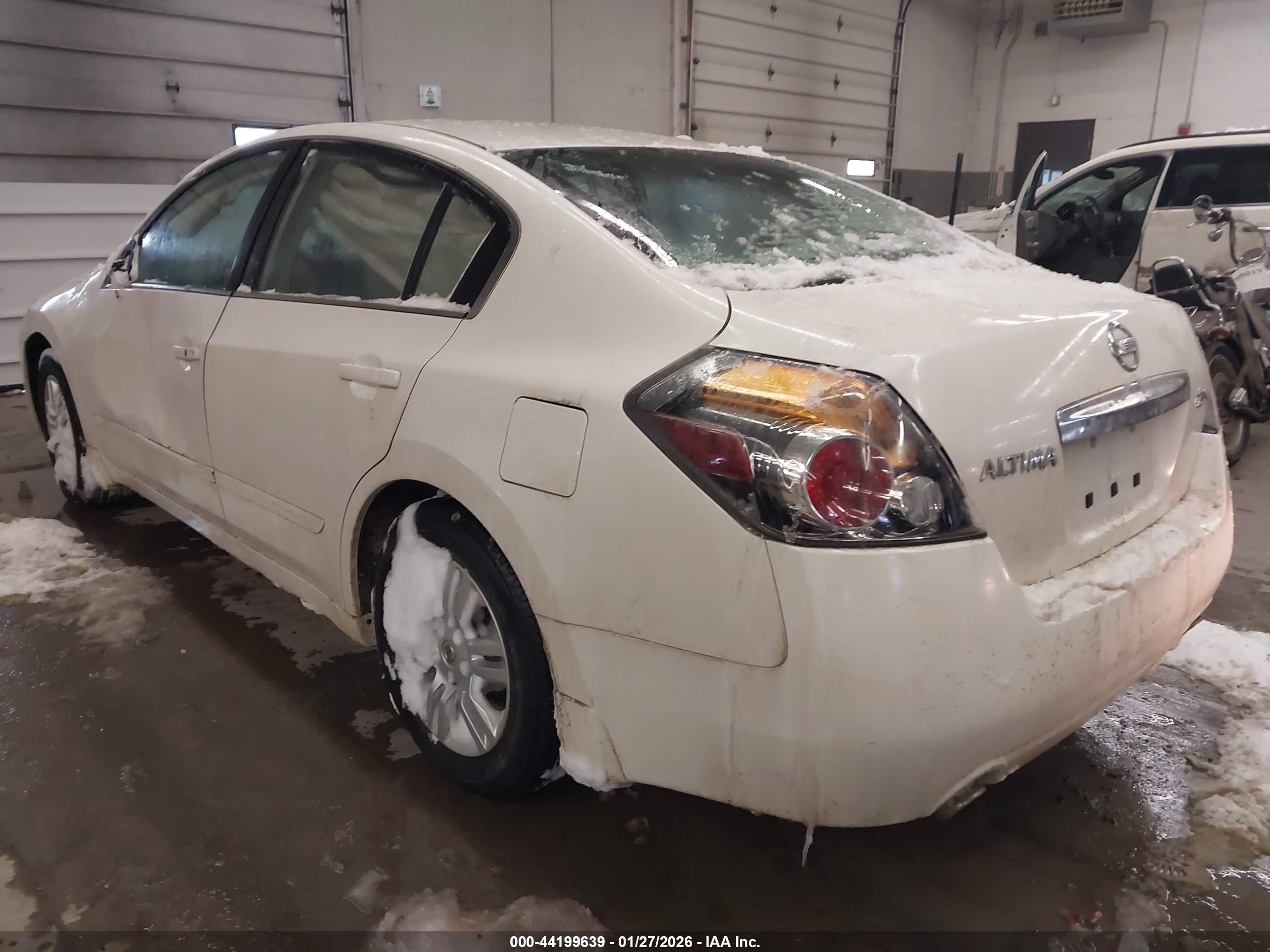 NISSAN ALTIMA image 3