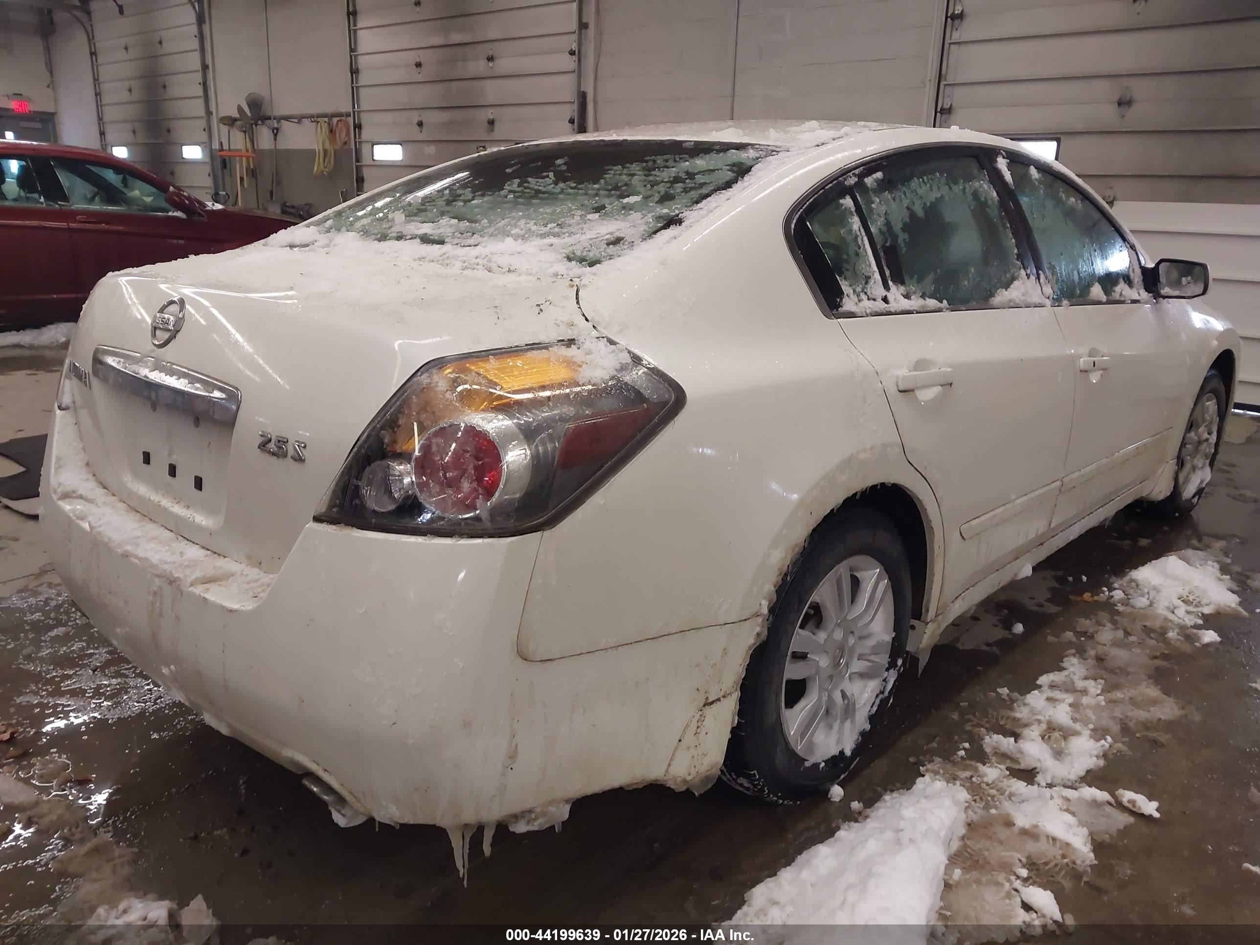 NISSAN ALTIMA image 4