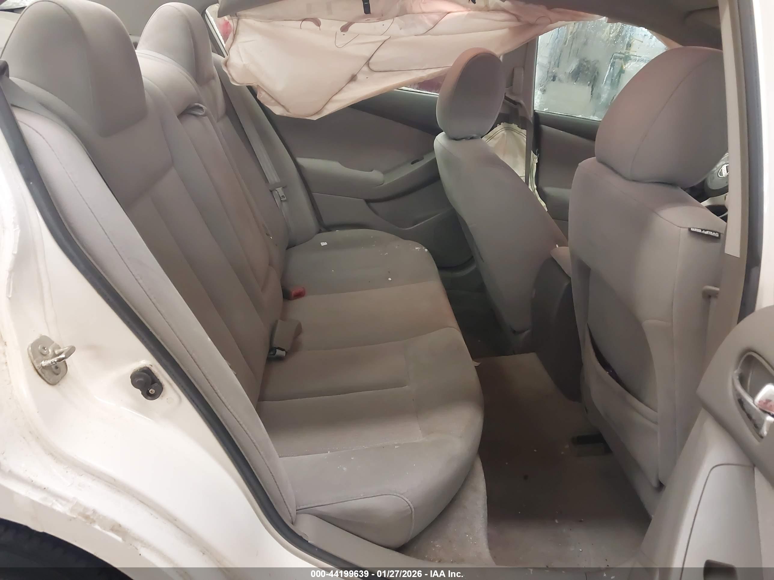 NISSAN ALTIMA image 8