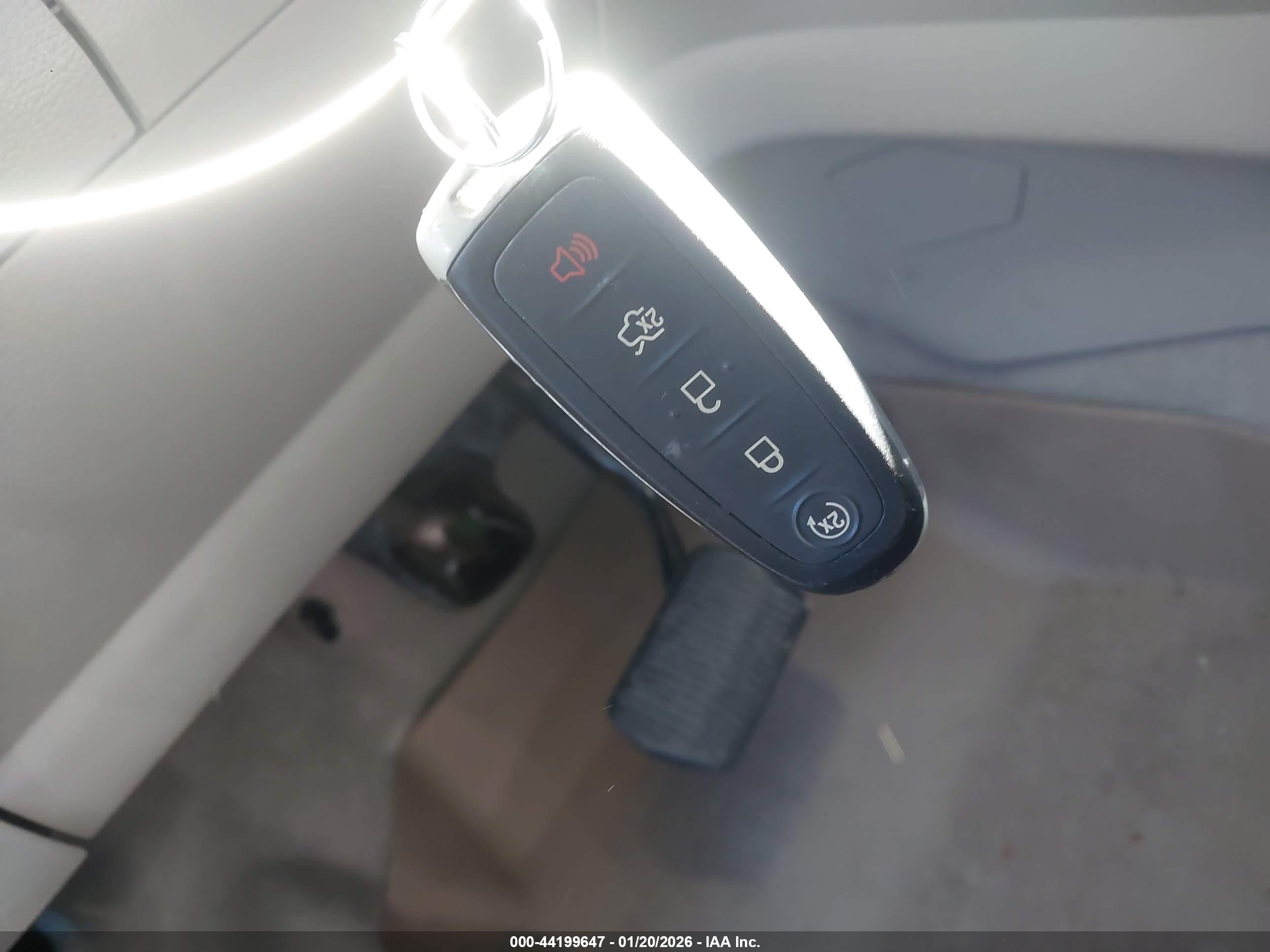 FORD ESCAPE image 11