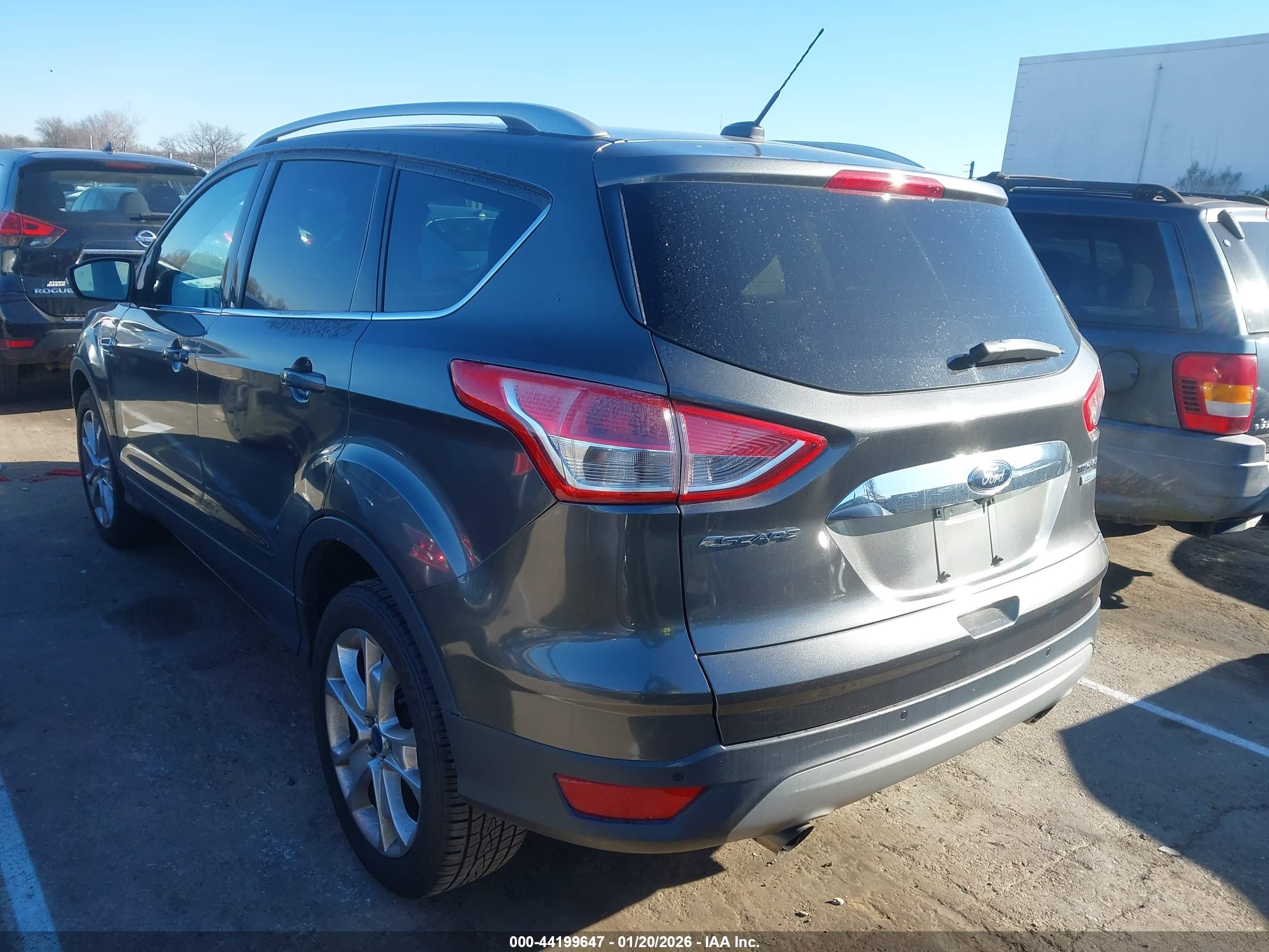 FORD ESCAPE image 3
