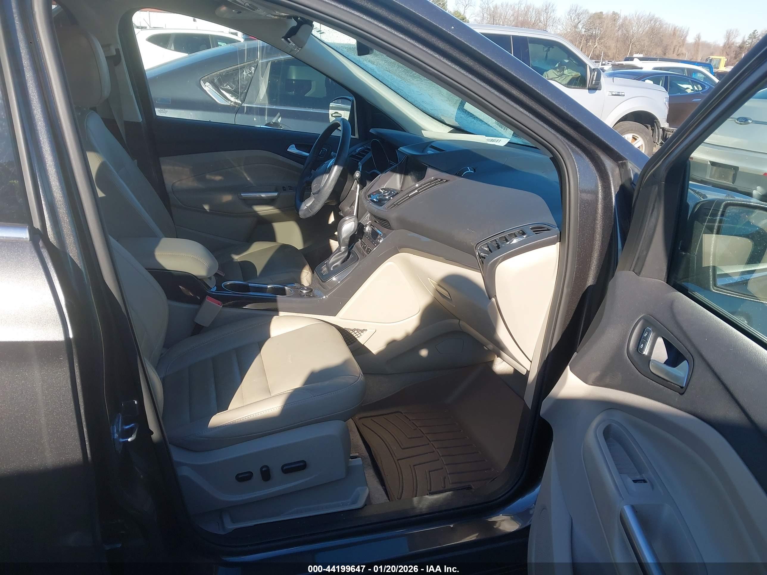 FORD ESCAPE image 5
