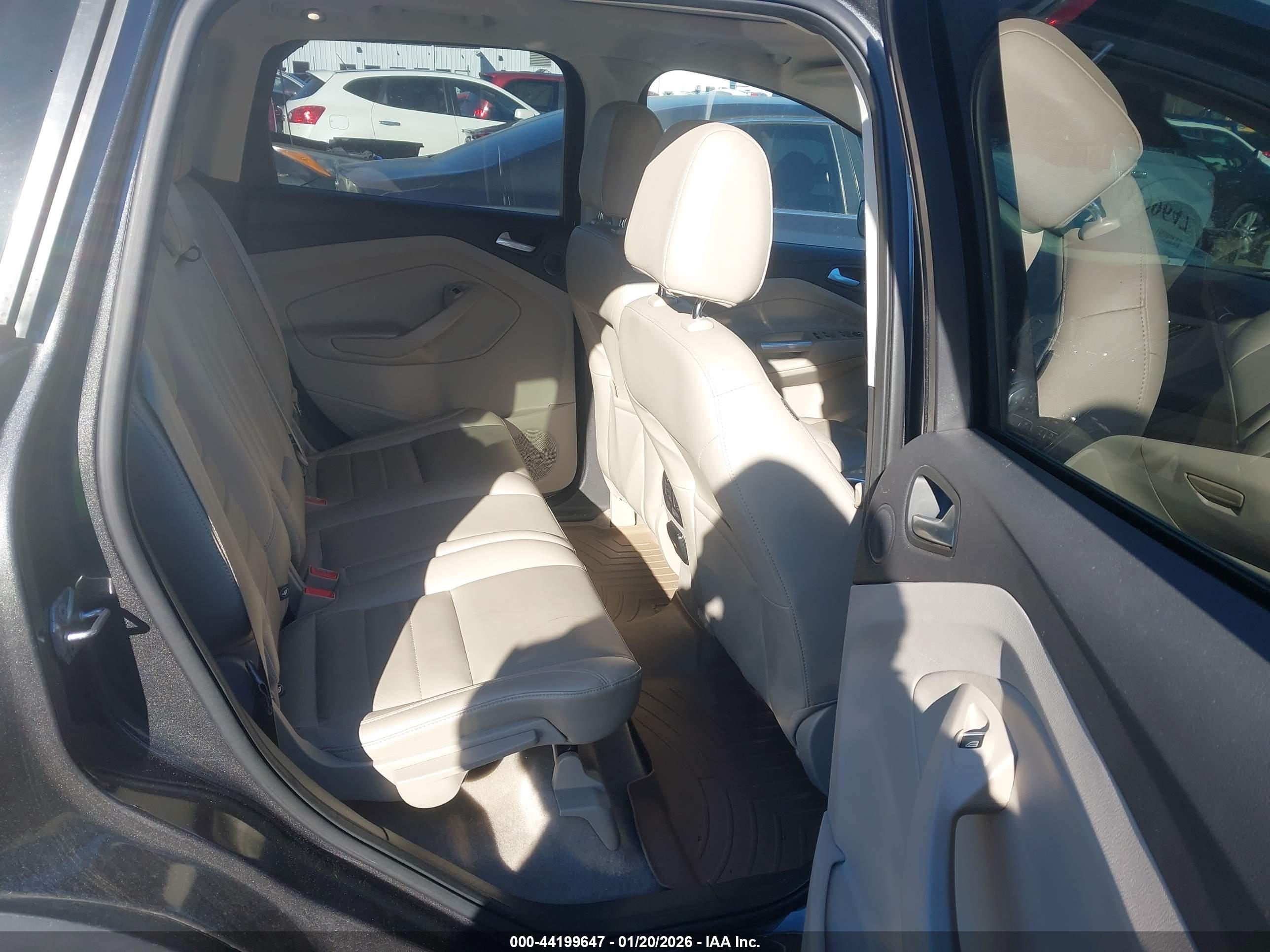 FORD ESCAPE image 8