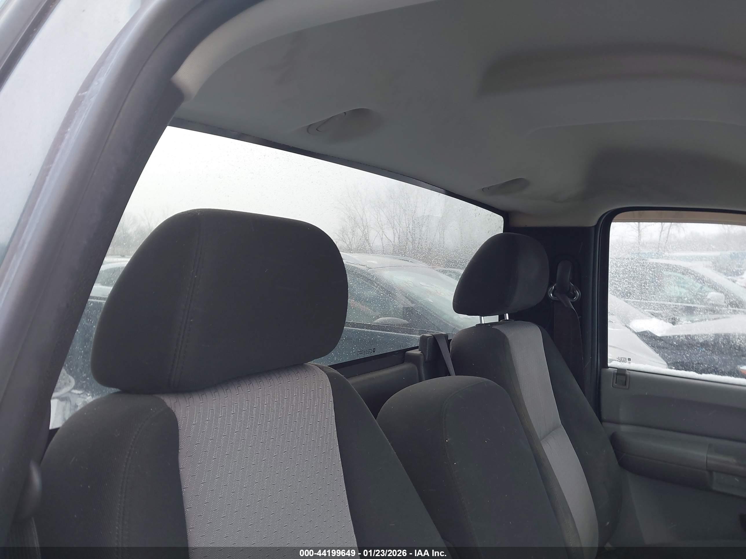GMC SIERRA image 8