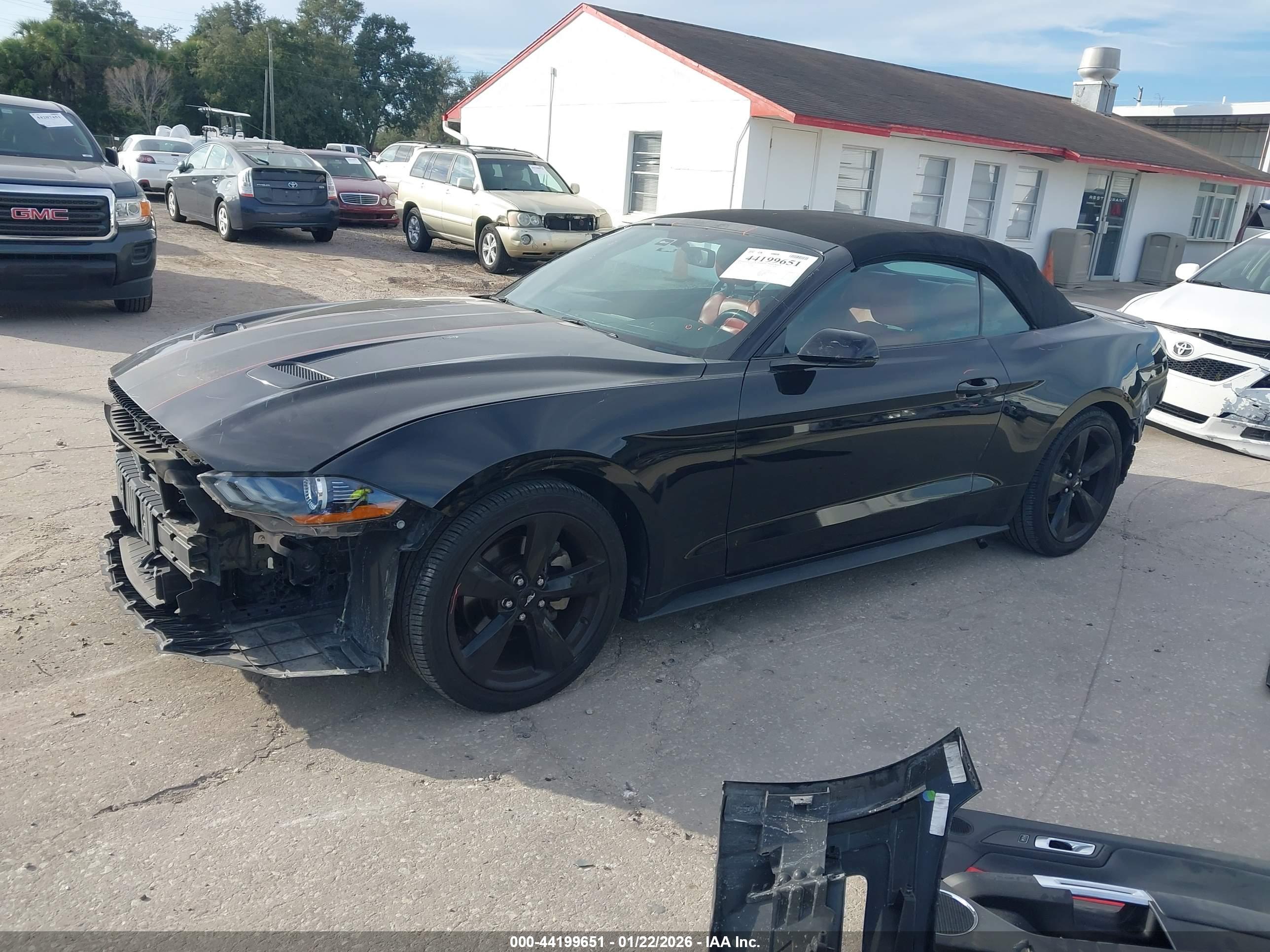 FORD MUSTANG image 2