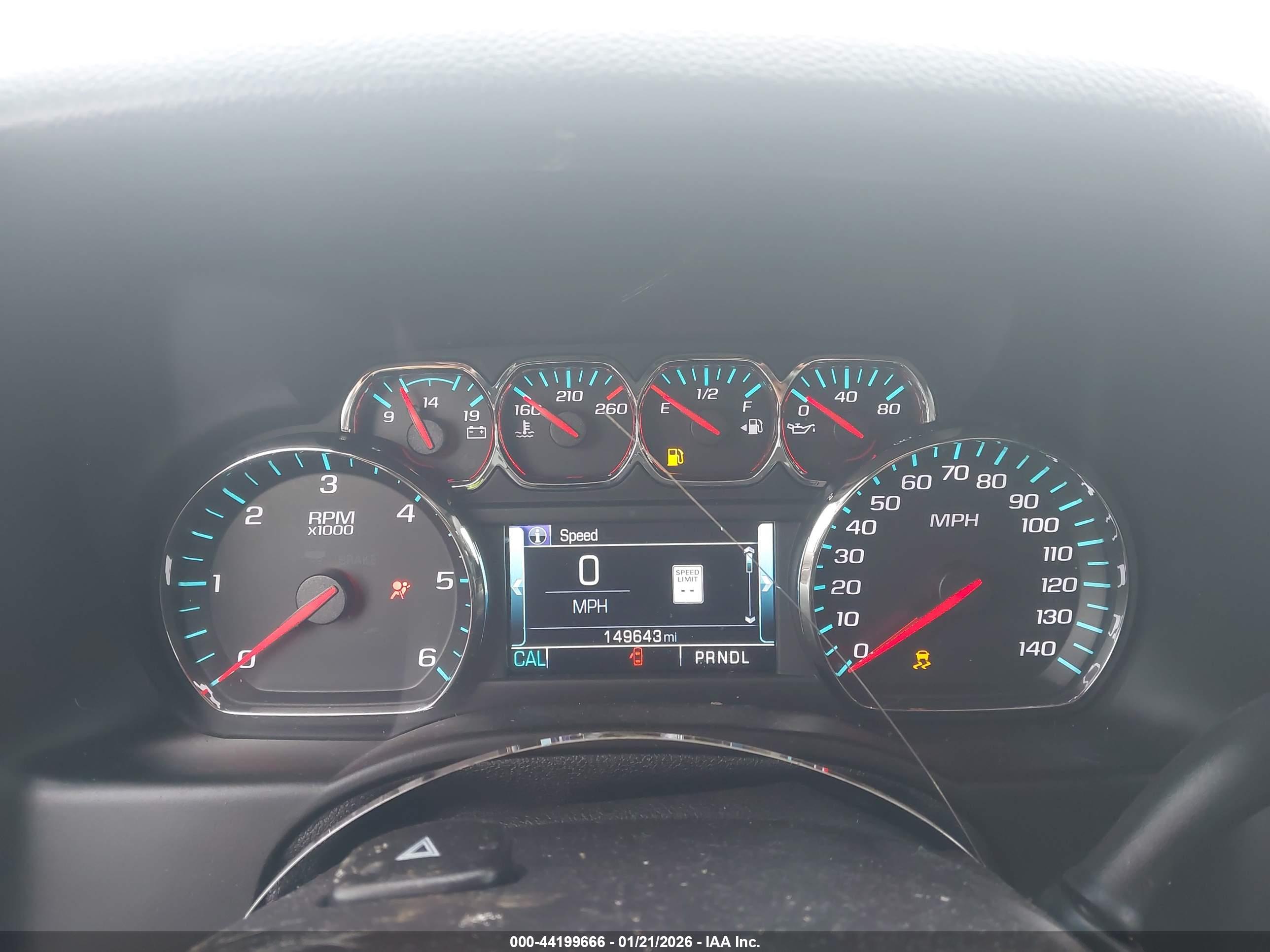 CHEVROLET SUBURBAN image 7