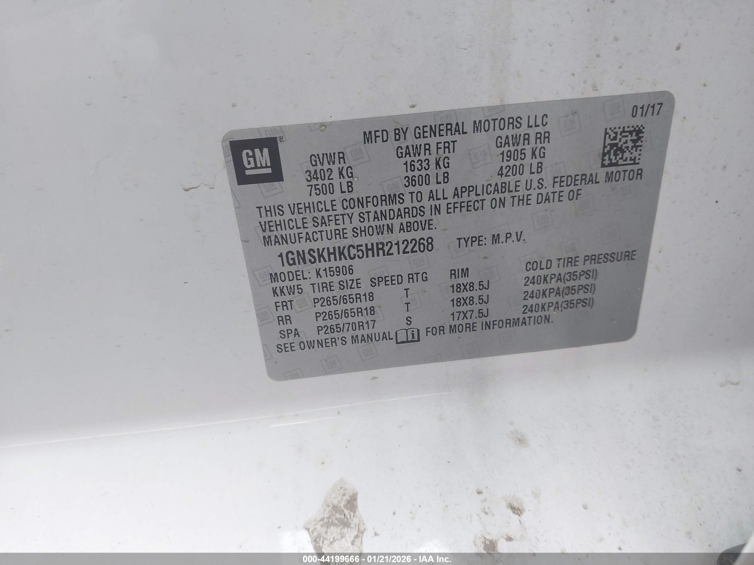CHEVROLET SUBURBAN image 9