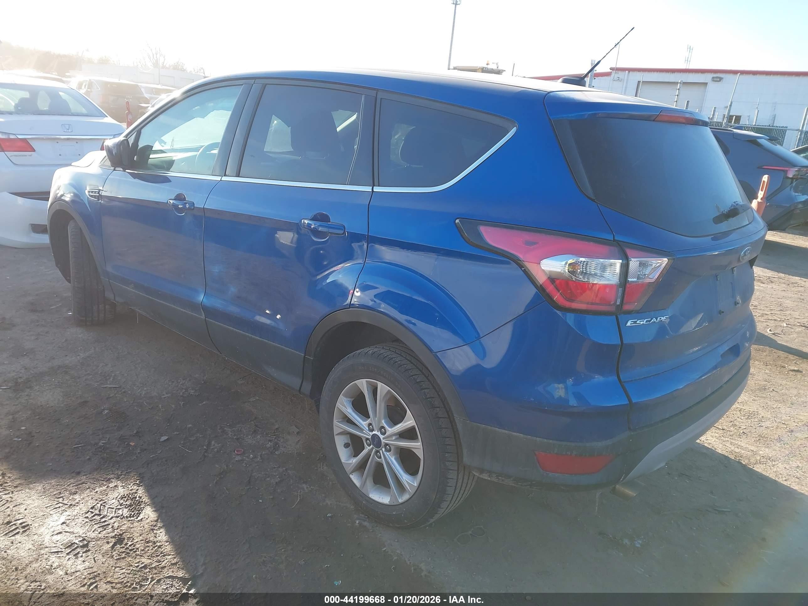 FORD ESCAPE image 3