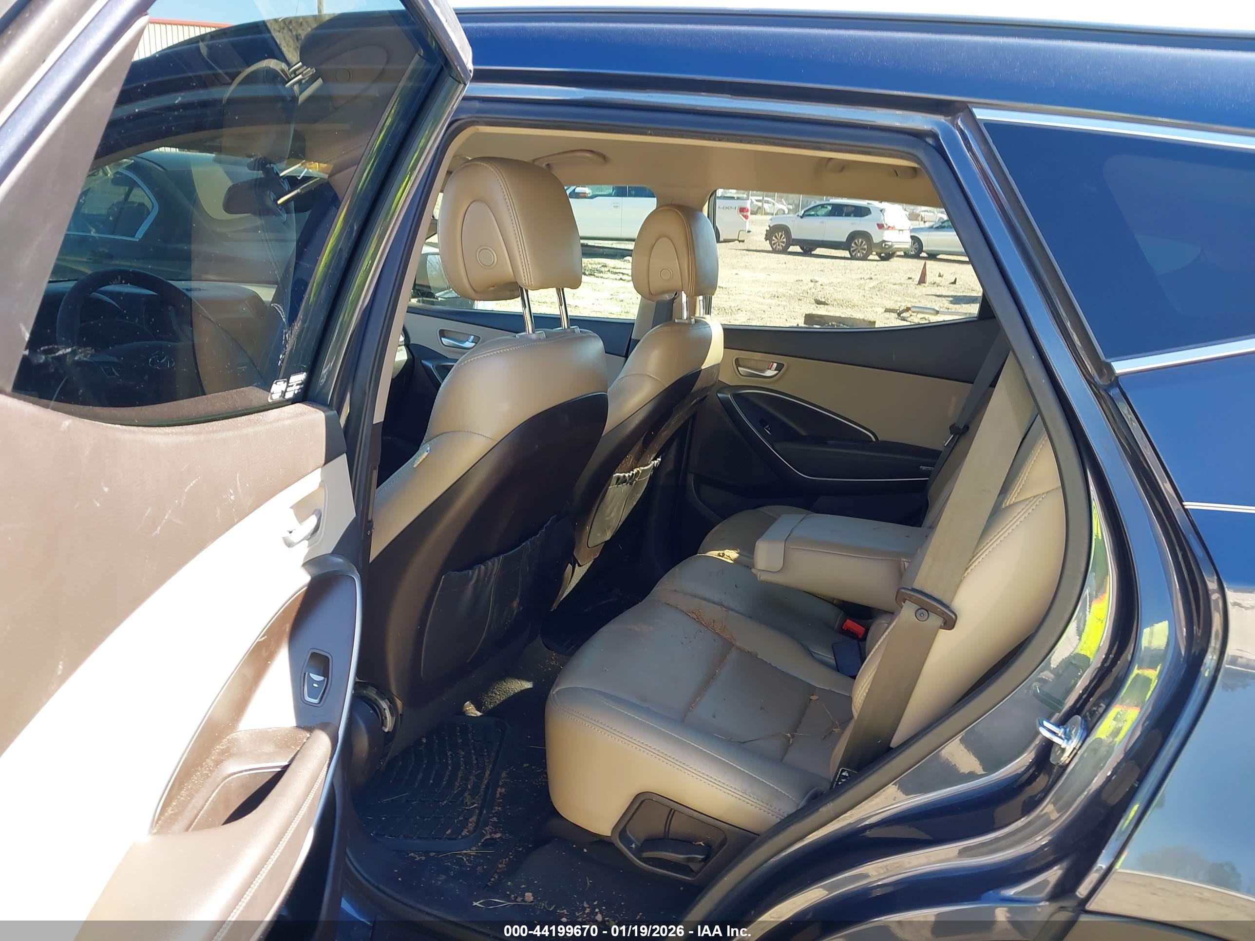 HYUNDAI SANTA image 8