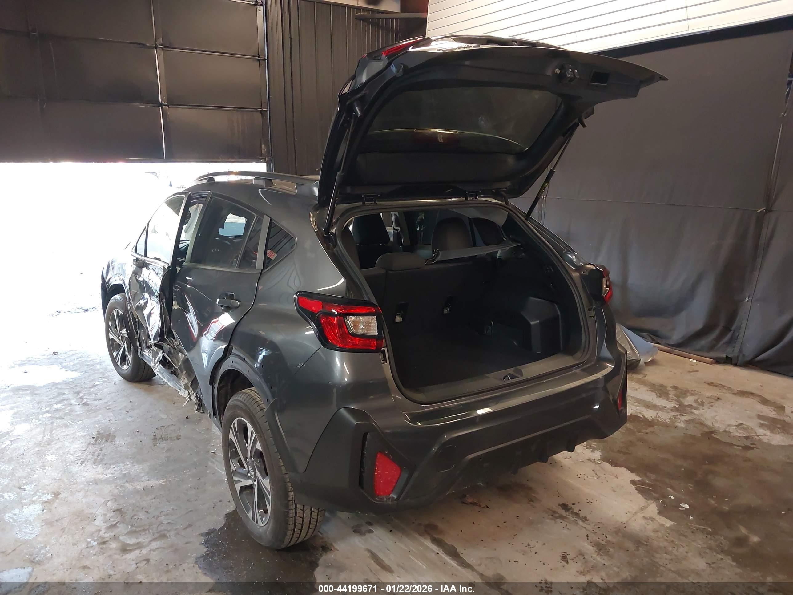SUBARU CROSSTREK image 3