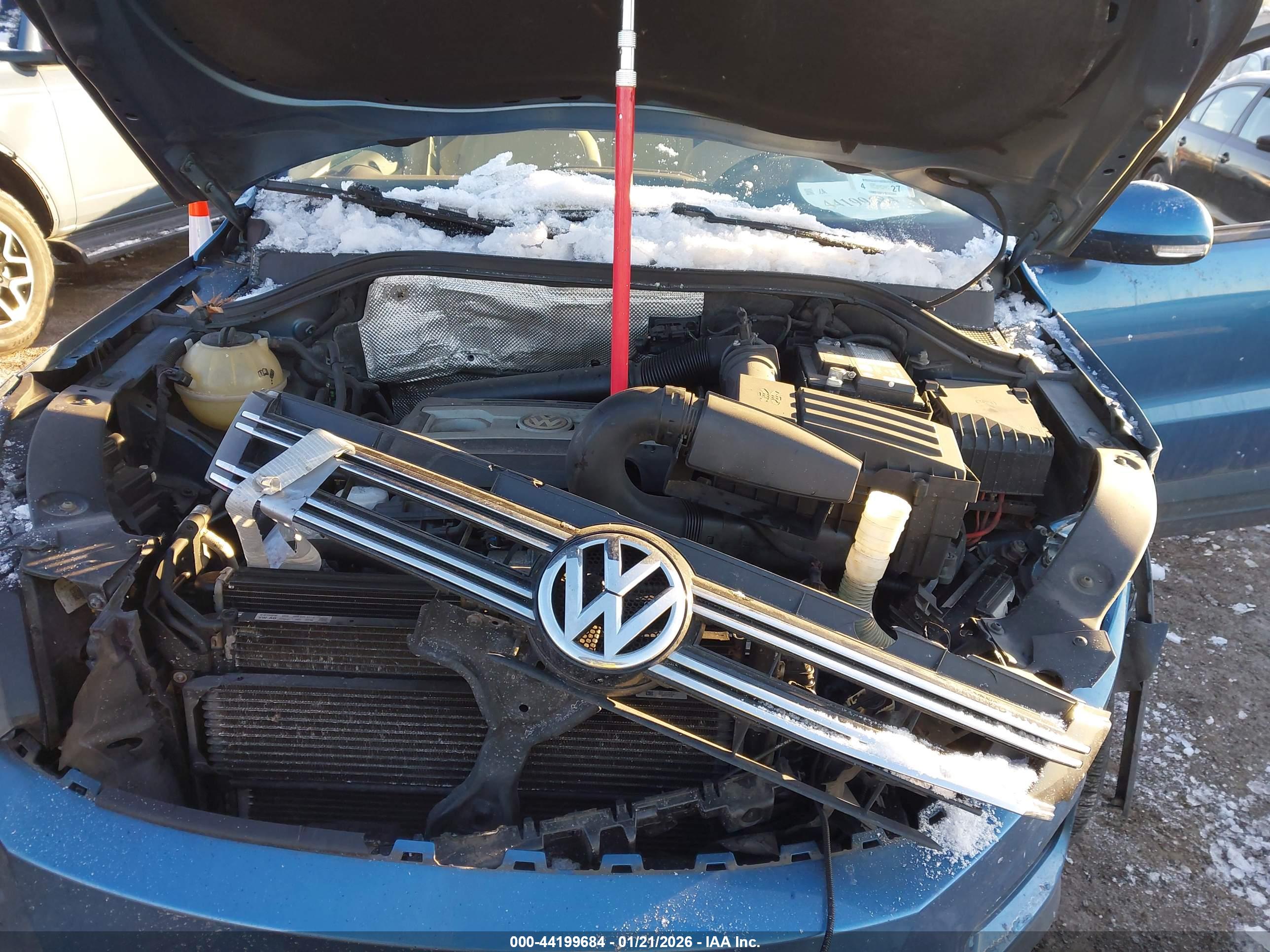 VOLKSWAGEN TIGUAN image 10