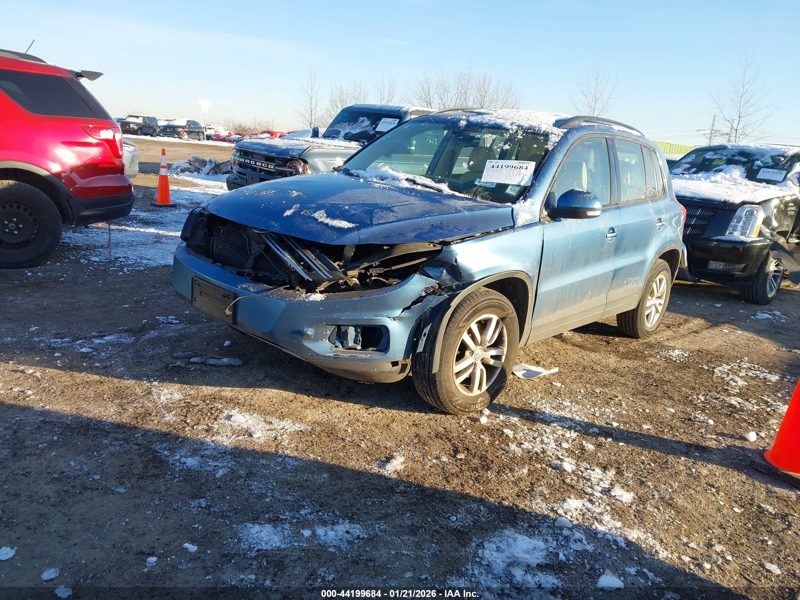 VOLKSWAGEN TIGUAN image 2