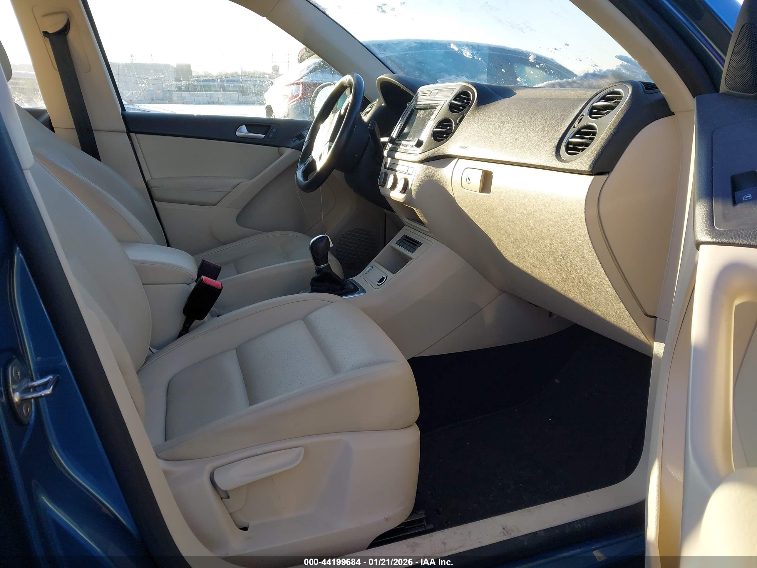 VOLKSWAGEN TIGUAN image 5