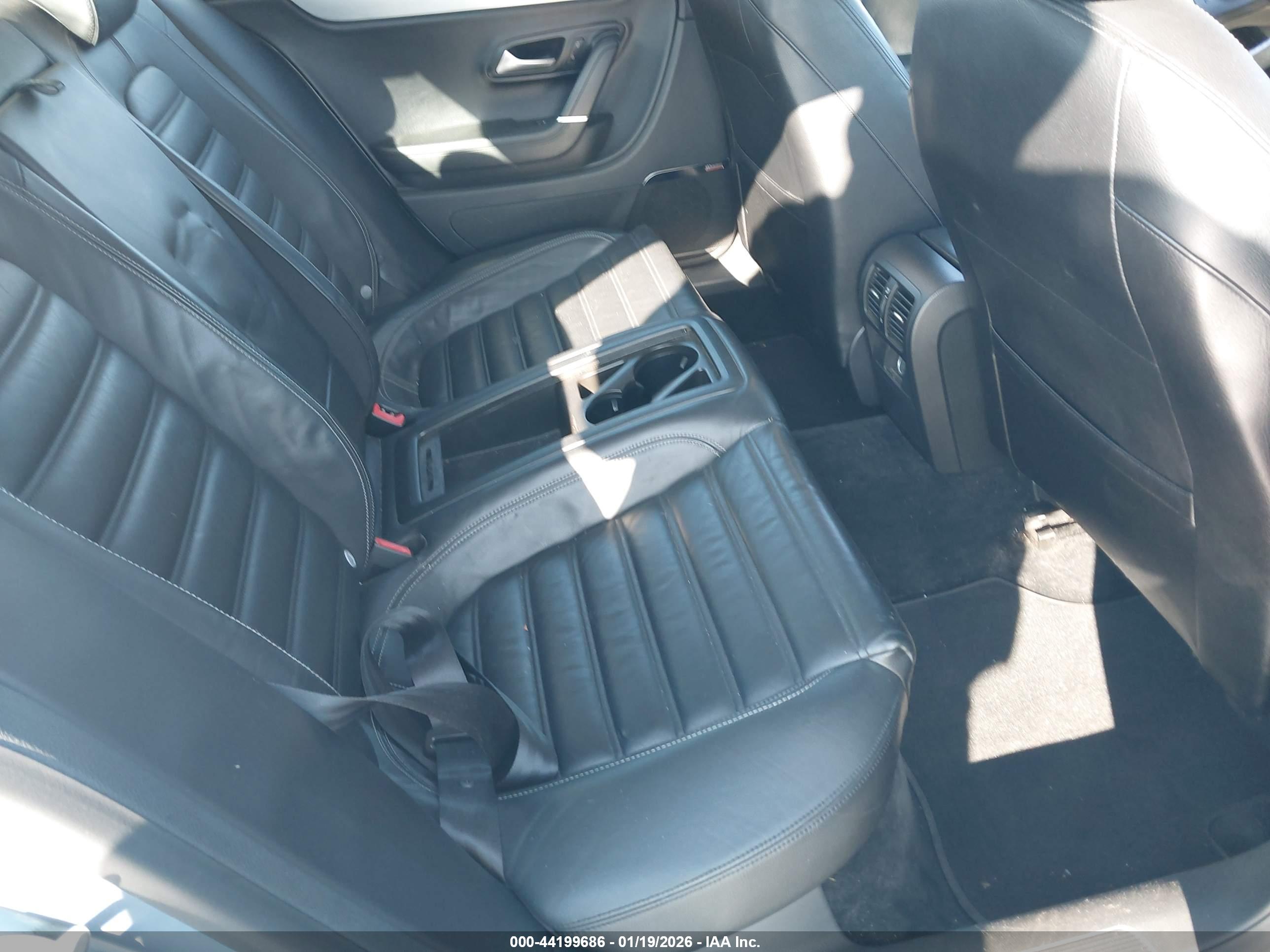 VOLKSWAGEN CC image 8