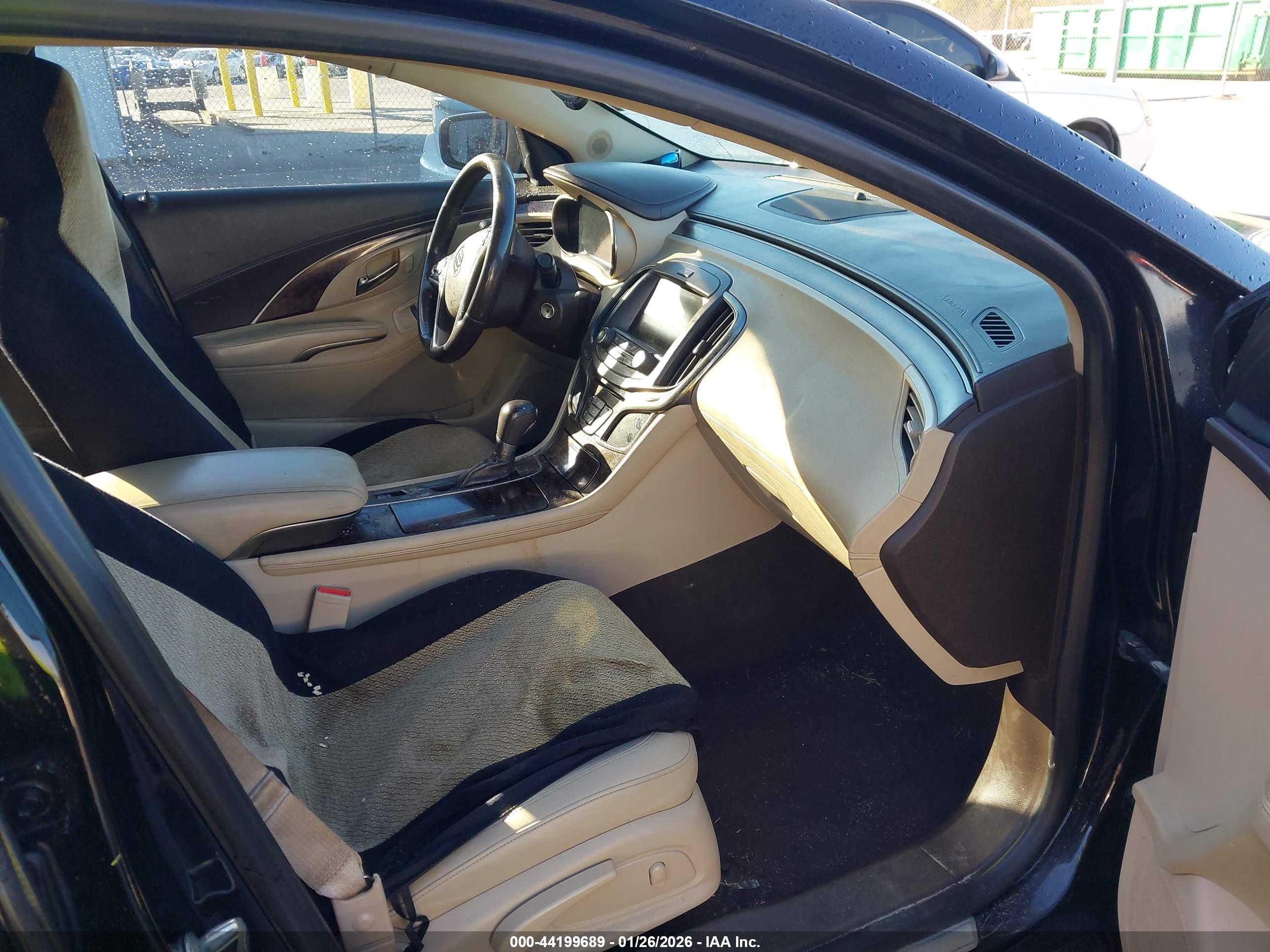 BUICK LACROSSE image 5