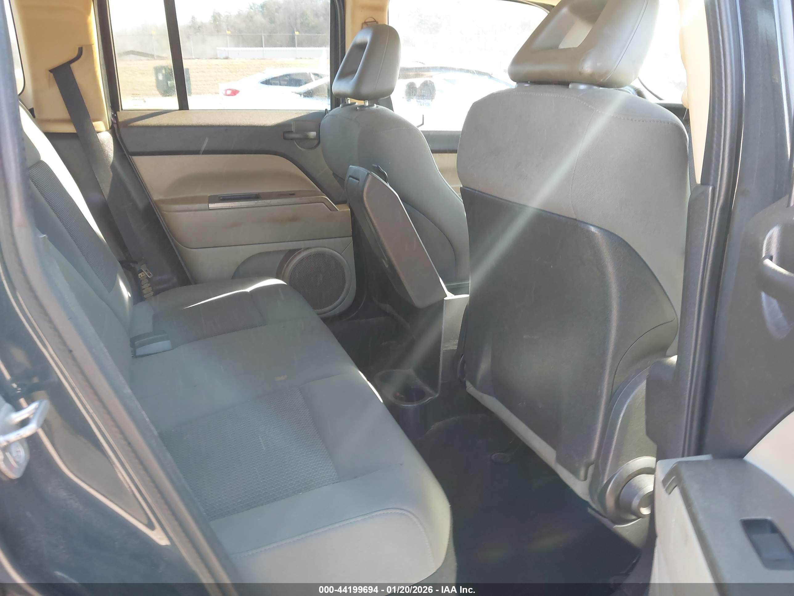 JEEP PATRIOT image 8