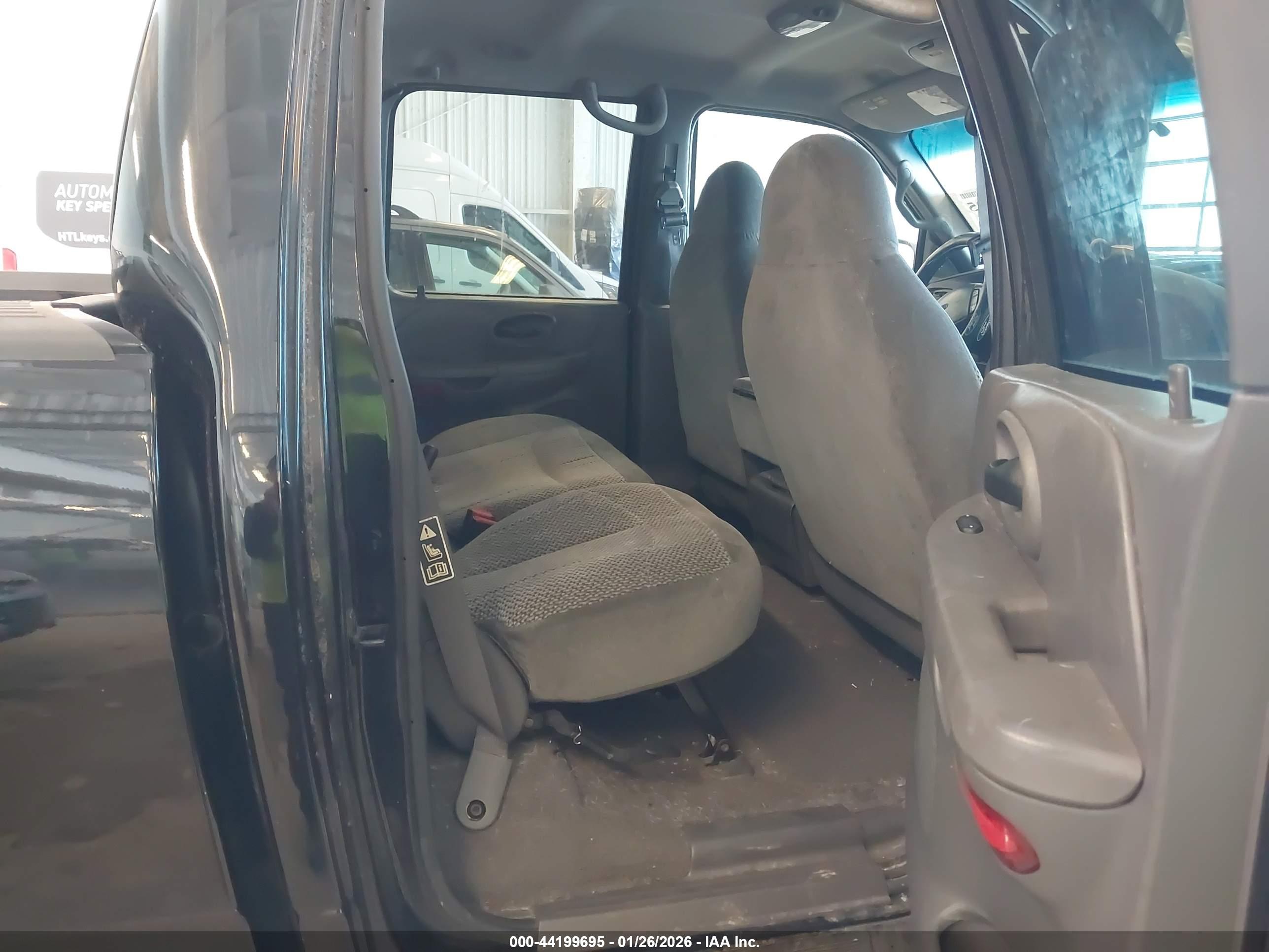FORD F-150 image 8