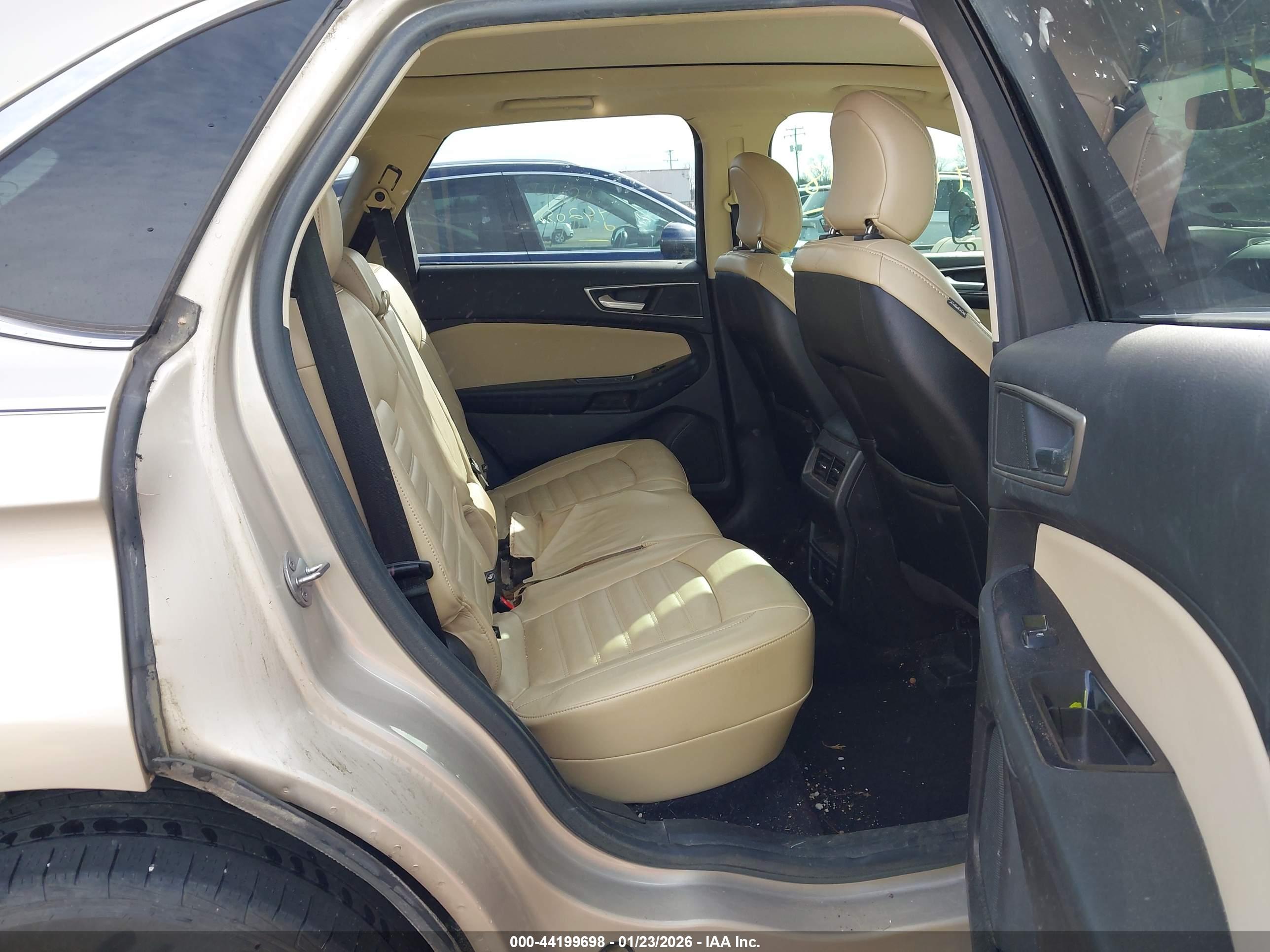 FORD EDGE image 8