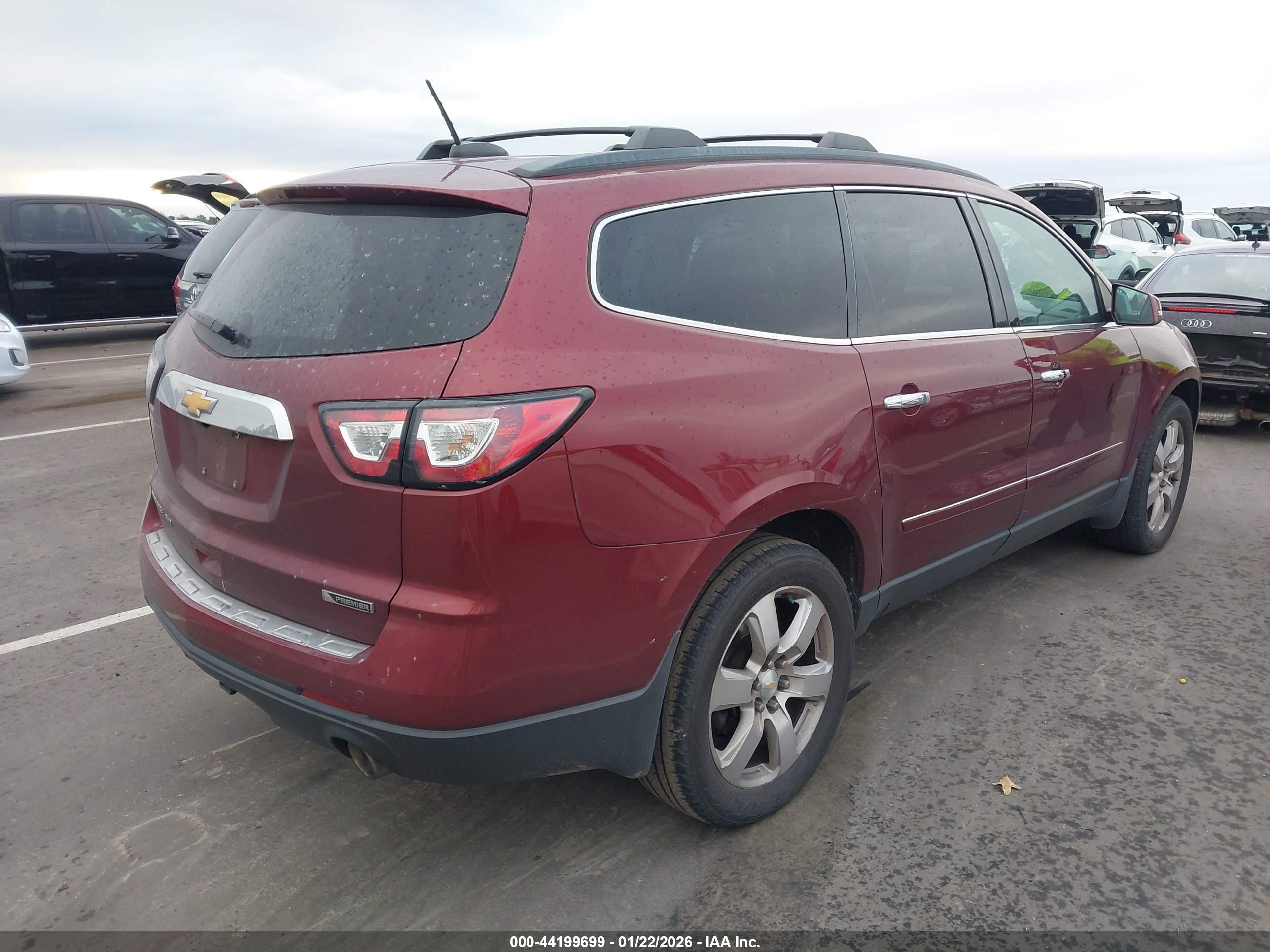 CHEVROLET TRAVERSE image 4