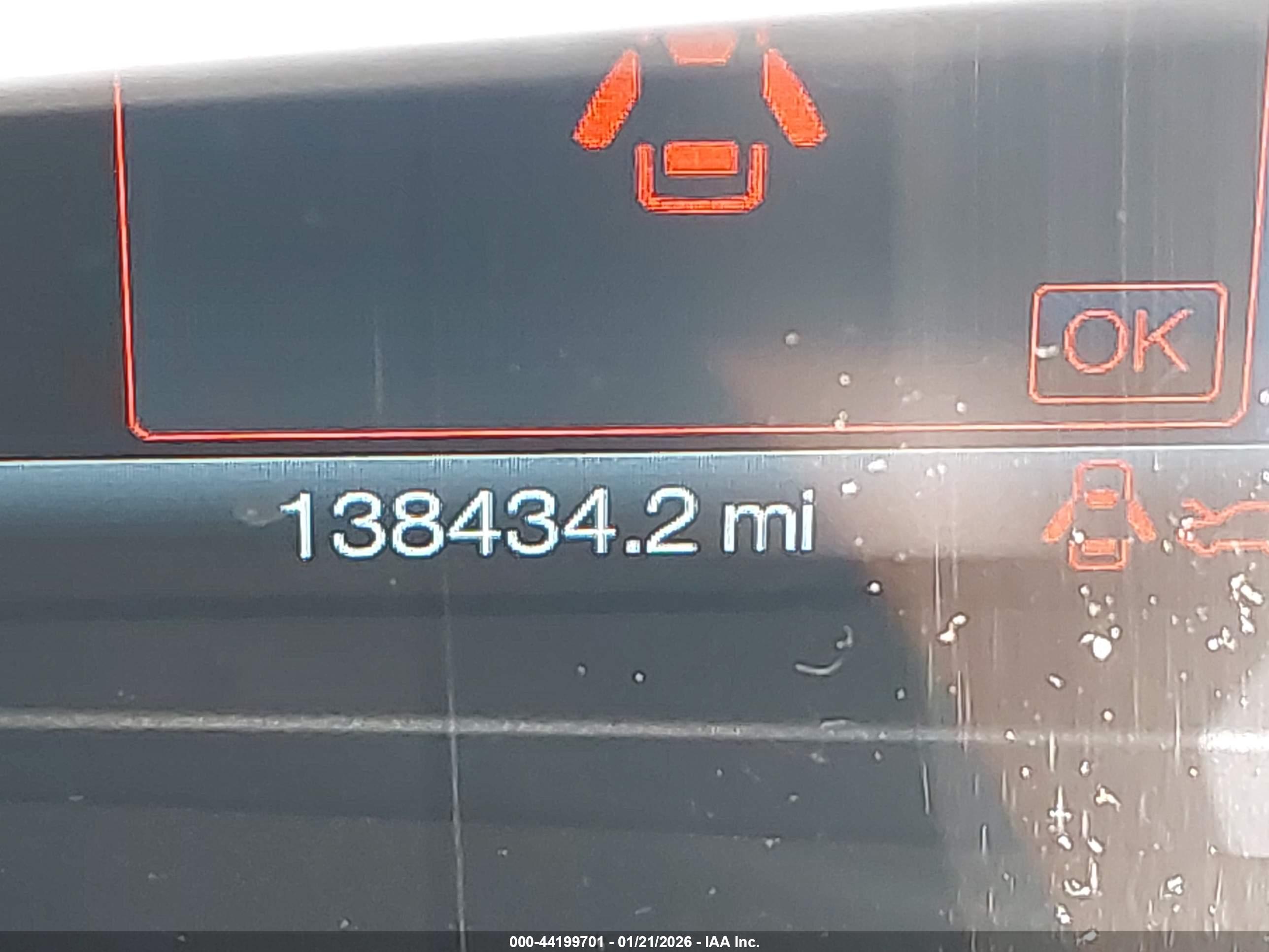 FORD FUSION image 7