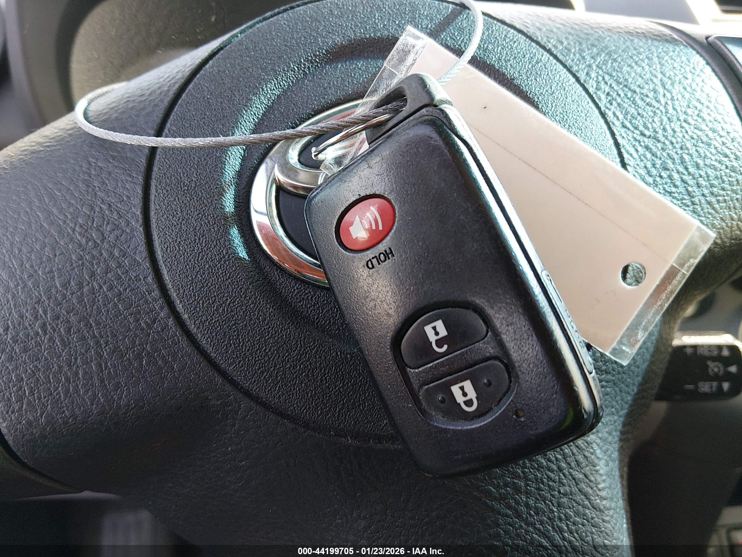 TOYOTA RAV4 image 11