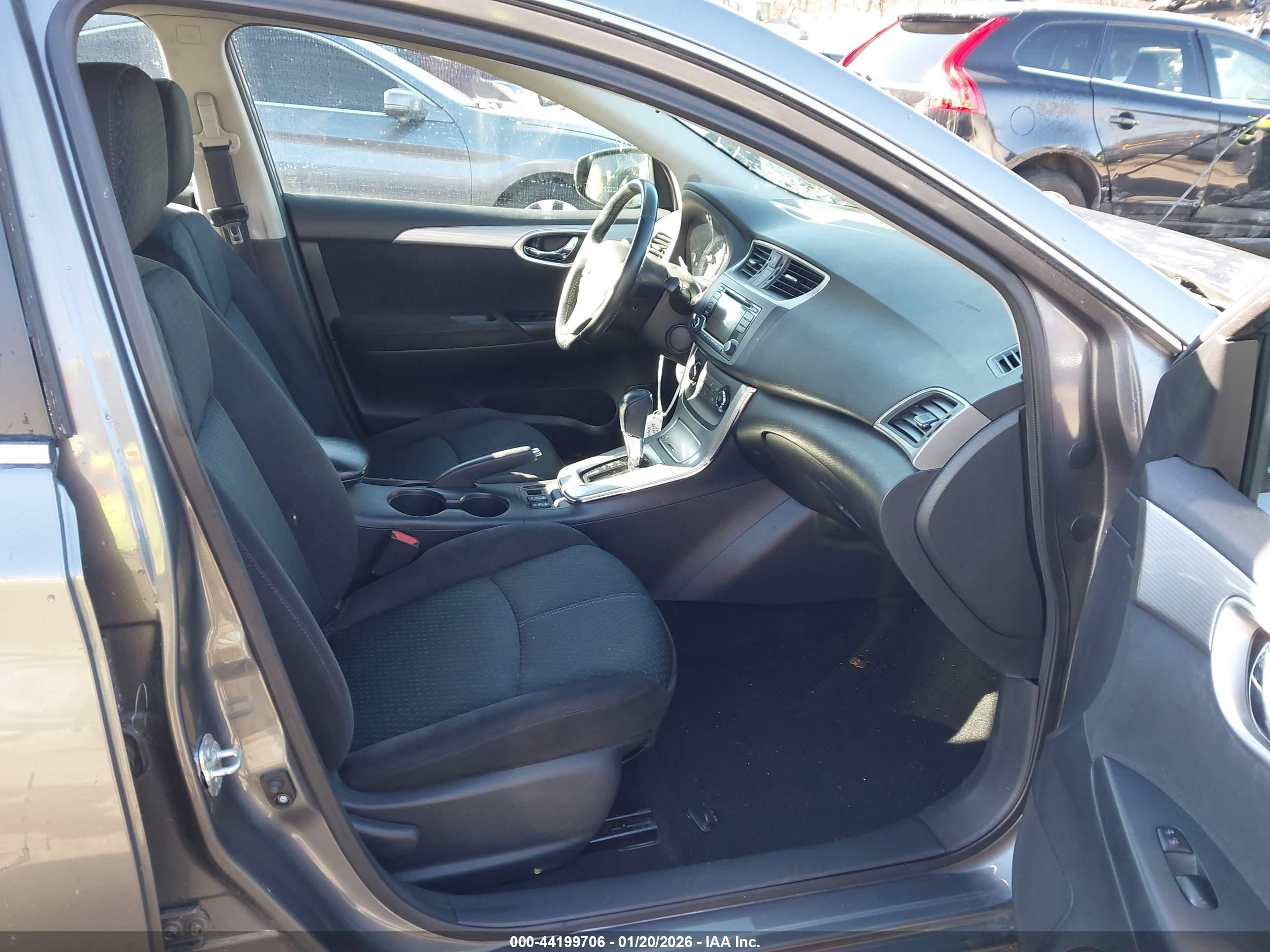 NISSAN SENTRA image 5