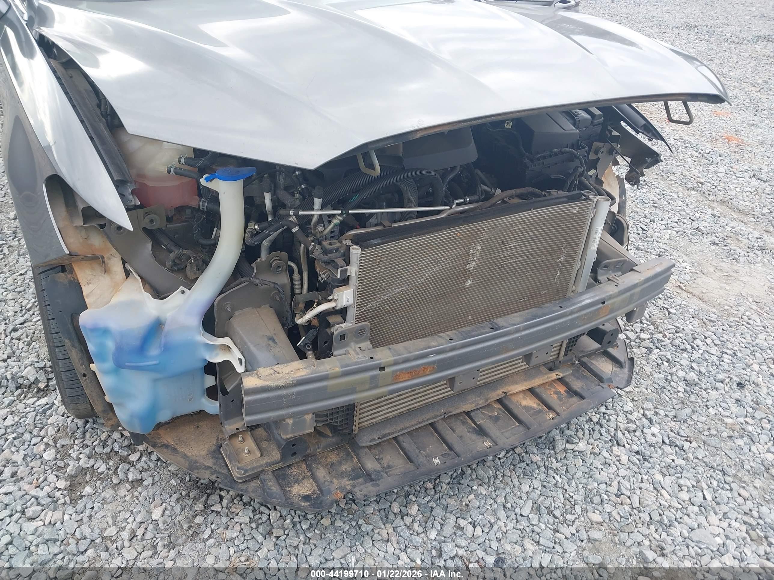 FORD FUSION image 6