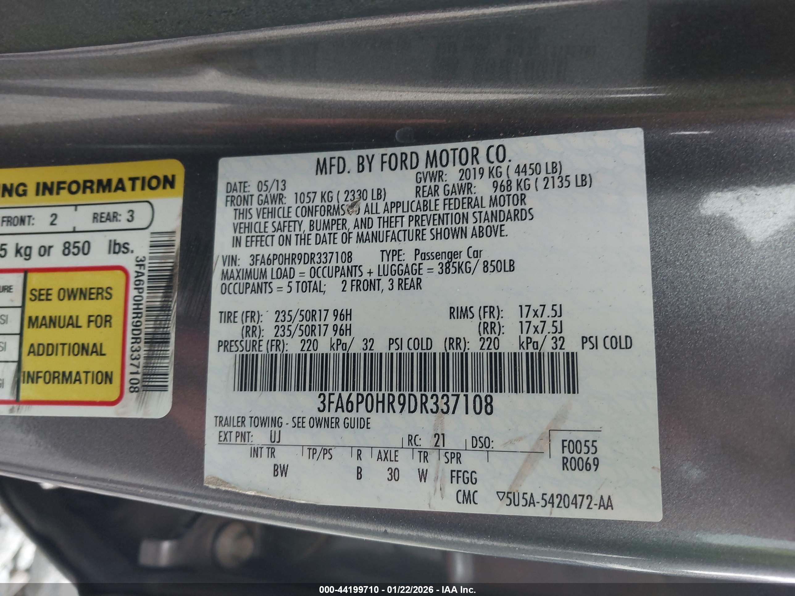 FORD FUSION image 9