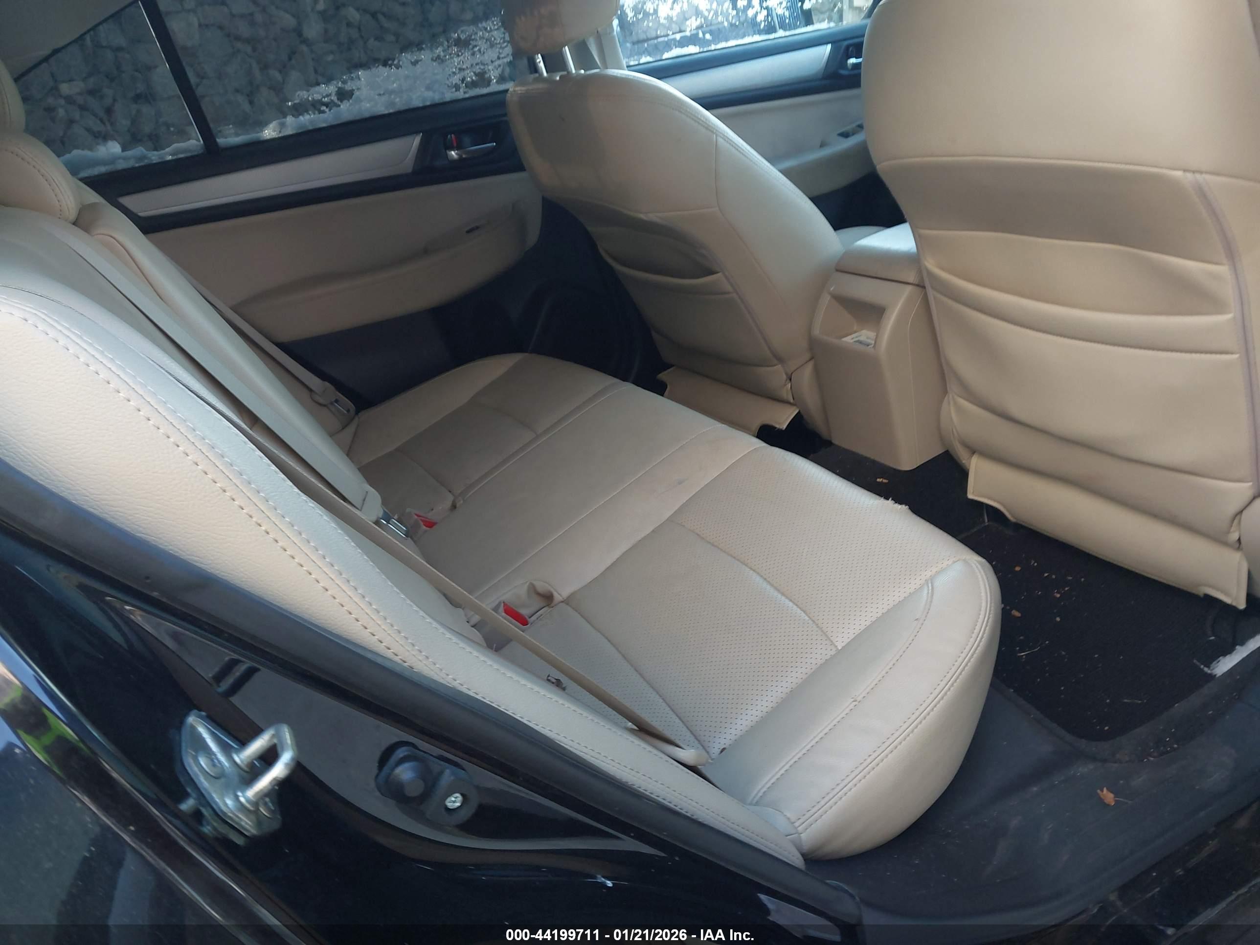 SUBARU LEGACY image 8