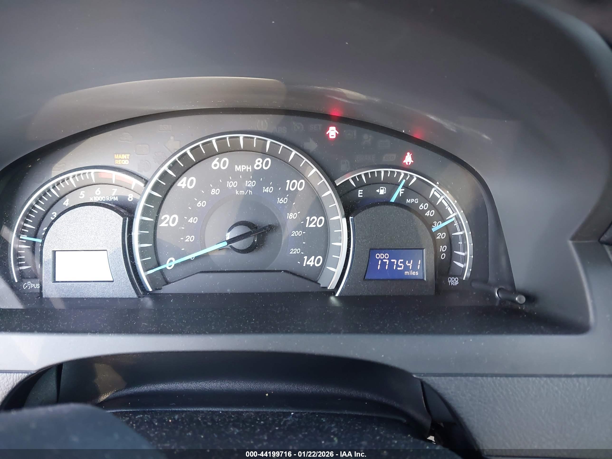 TOYOTA CAMRY image 7