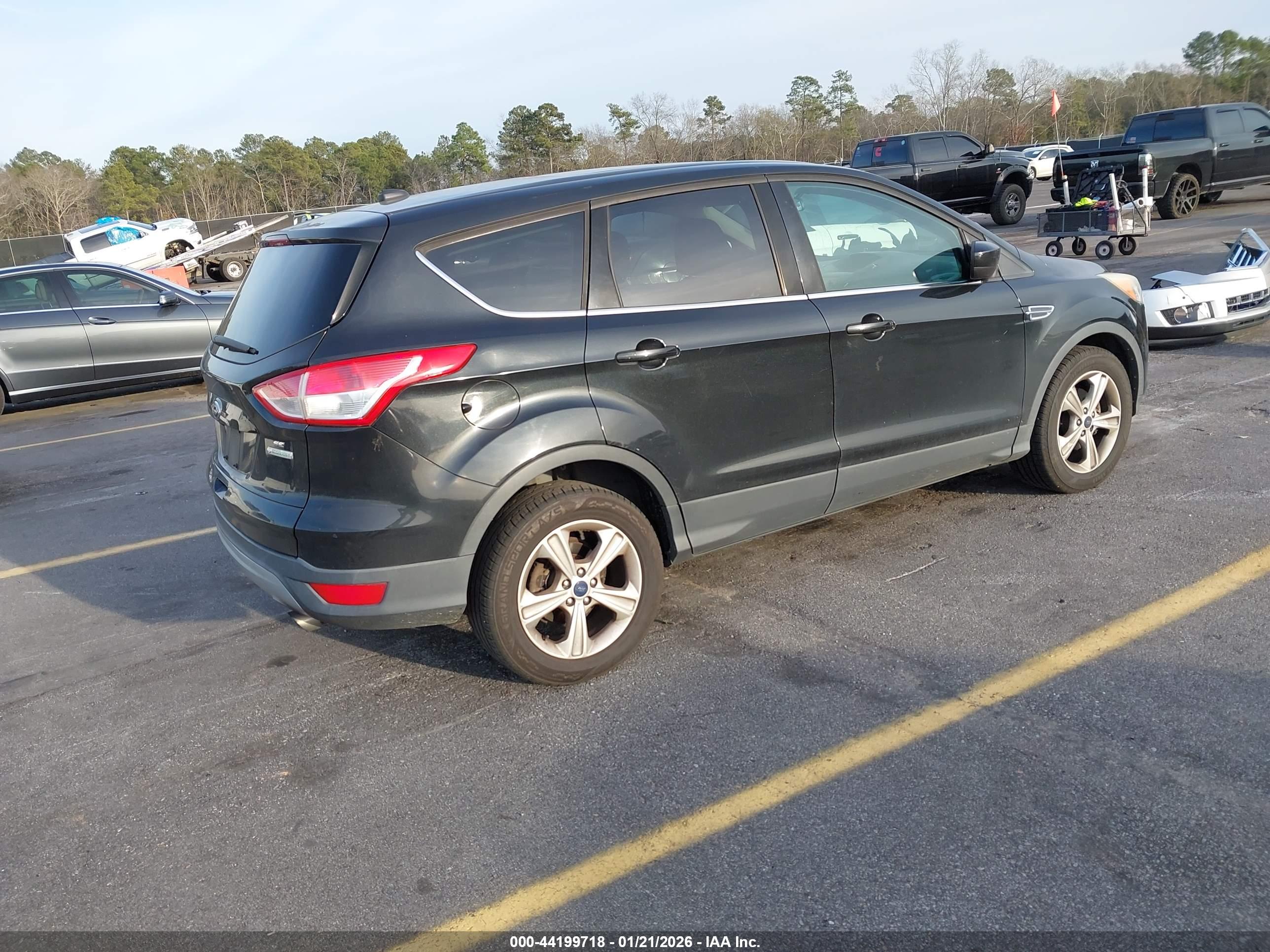 FORD ESCAPE image 4
