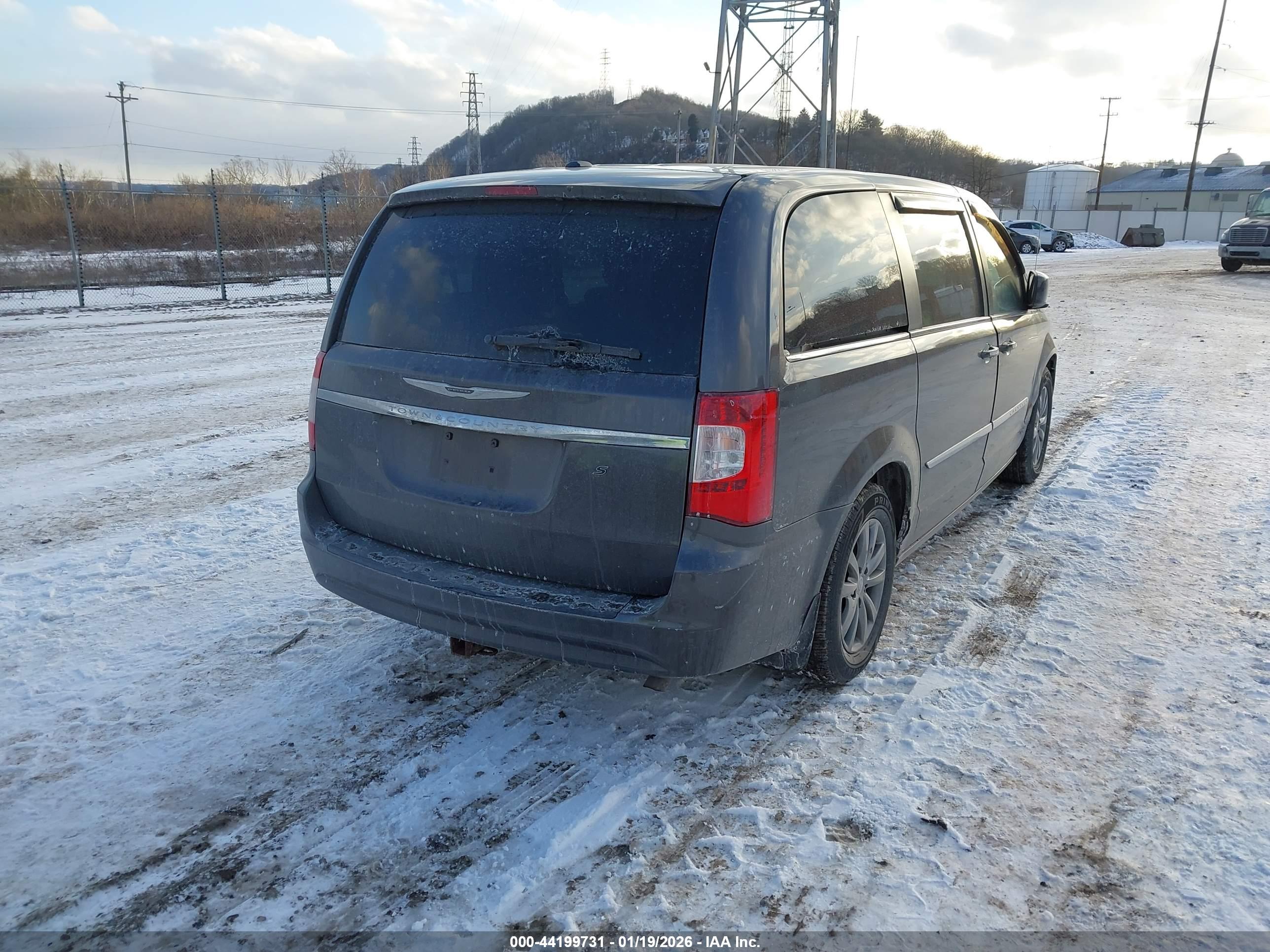 CHRYSLER TOWN image 4