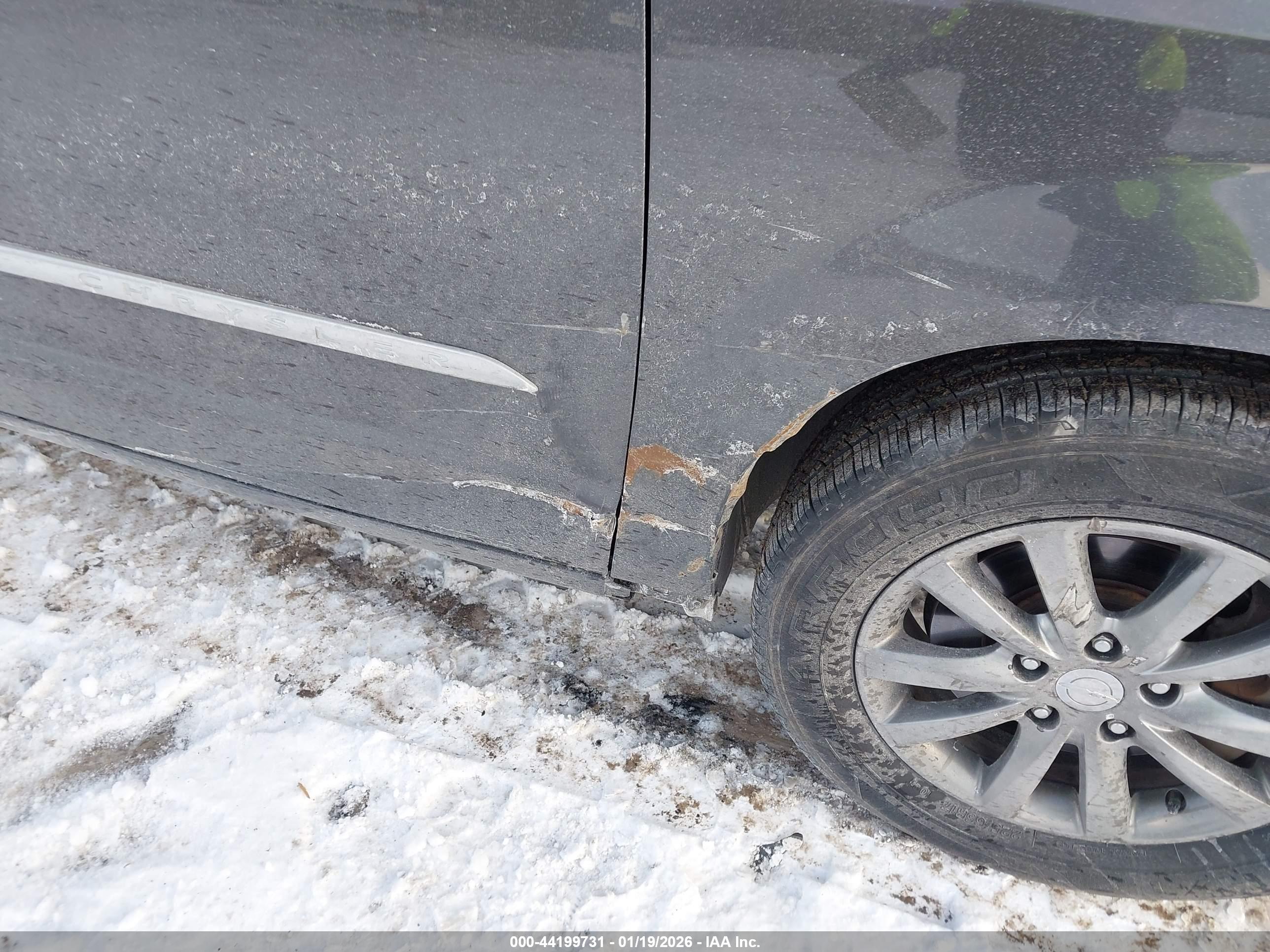 CHRYSLER TOWN image 6