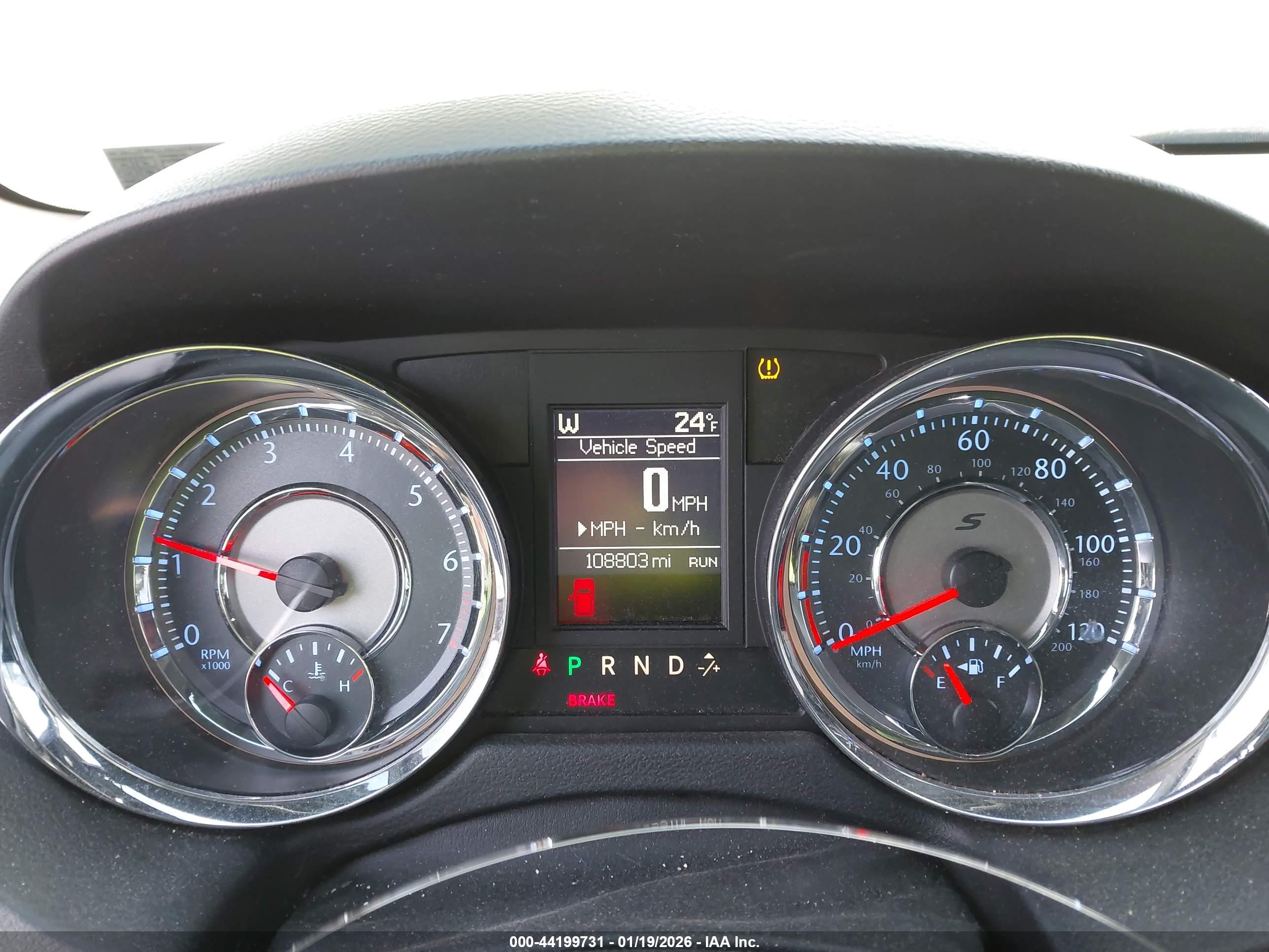 CHRYSLER TOWN image 7