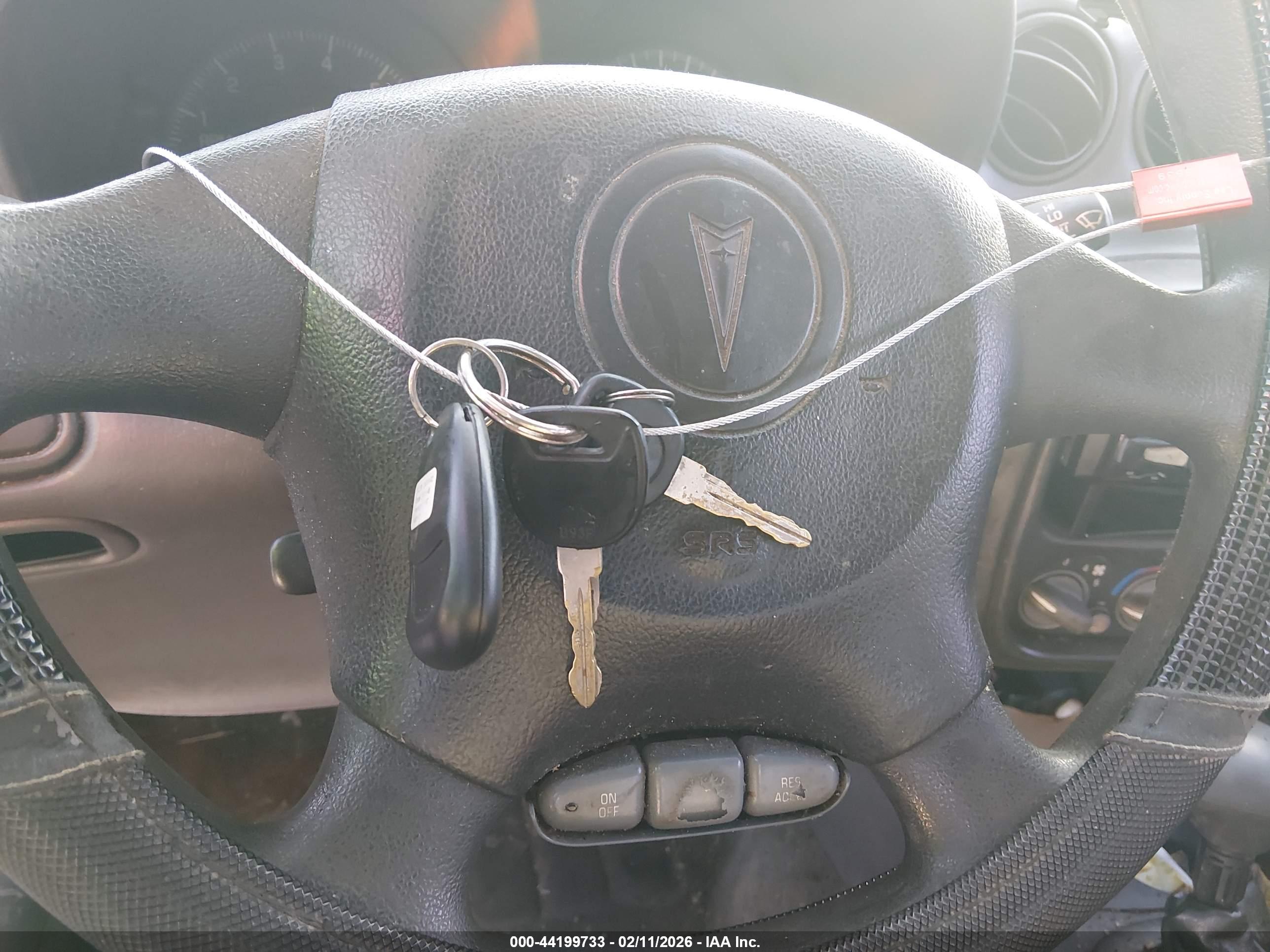 PONTIAC GRAND image 11