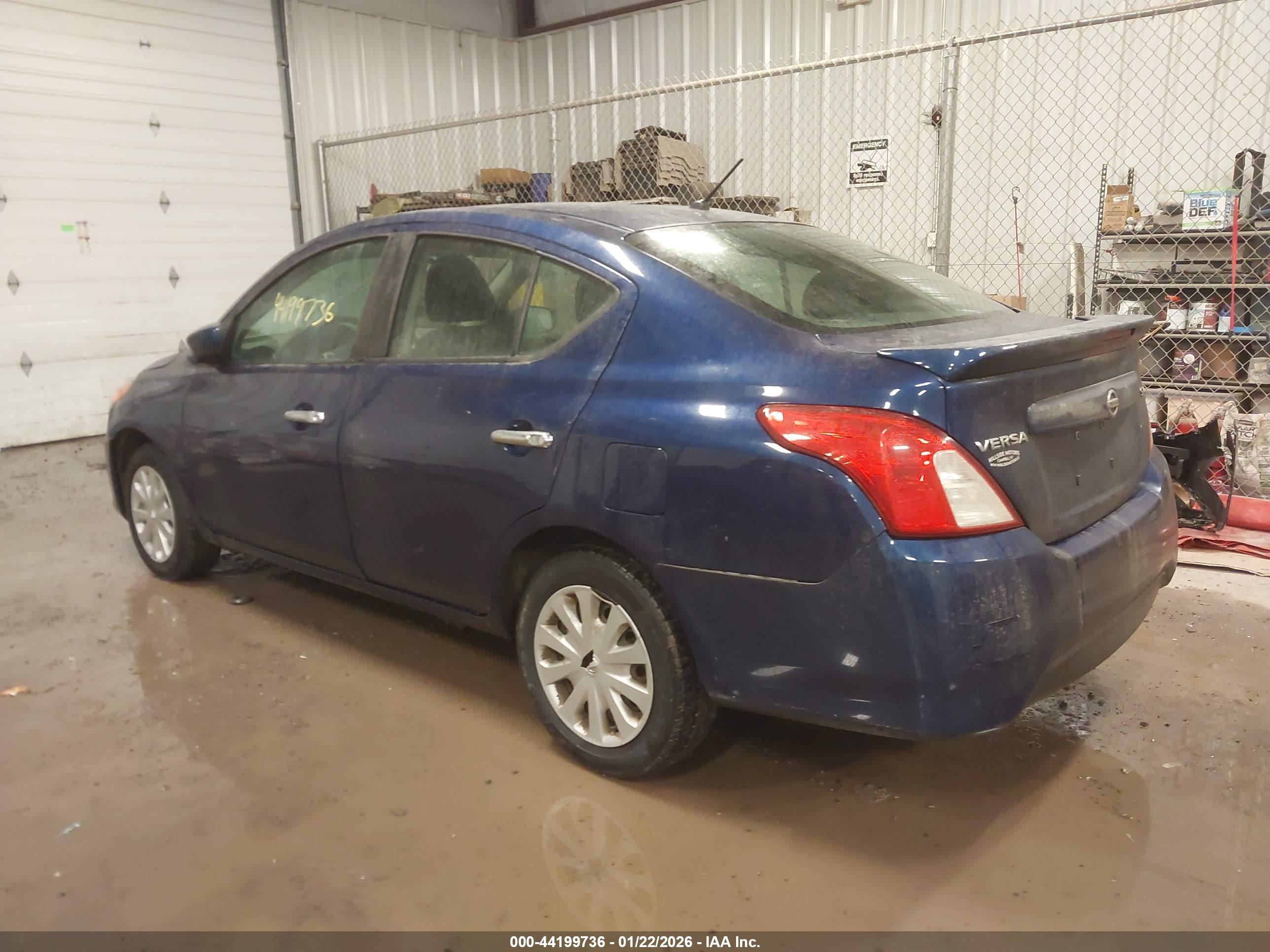 NISSAN VERSA image 3