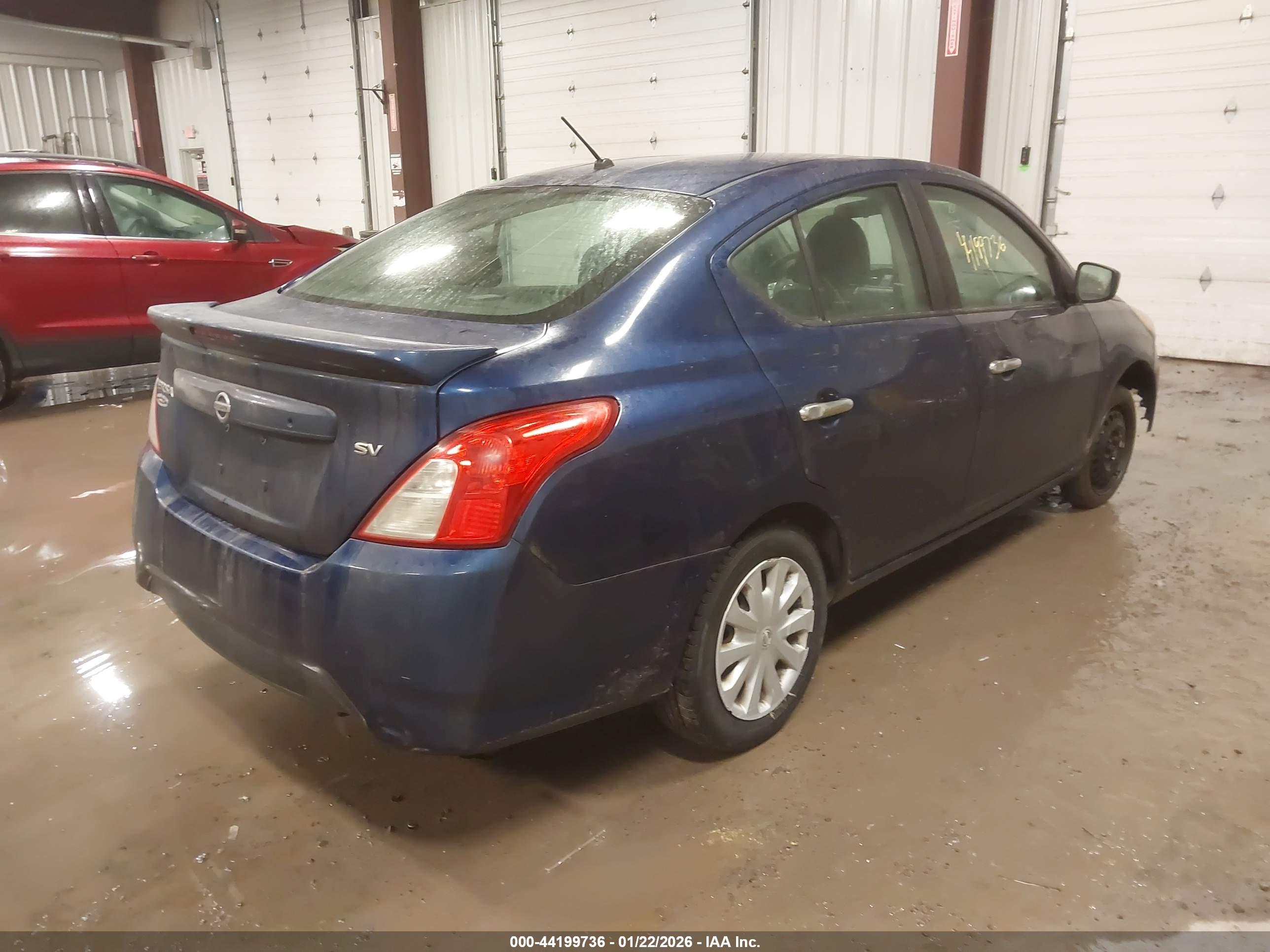 NISSAN VERSA image 4