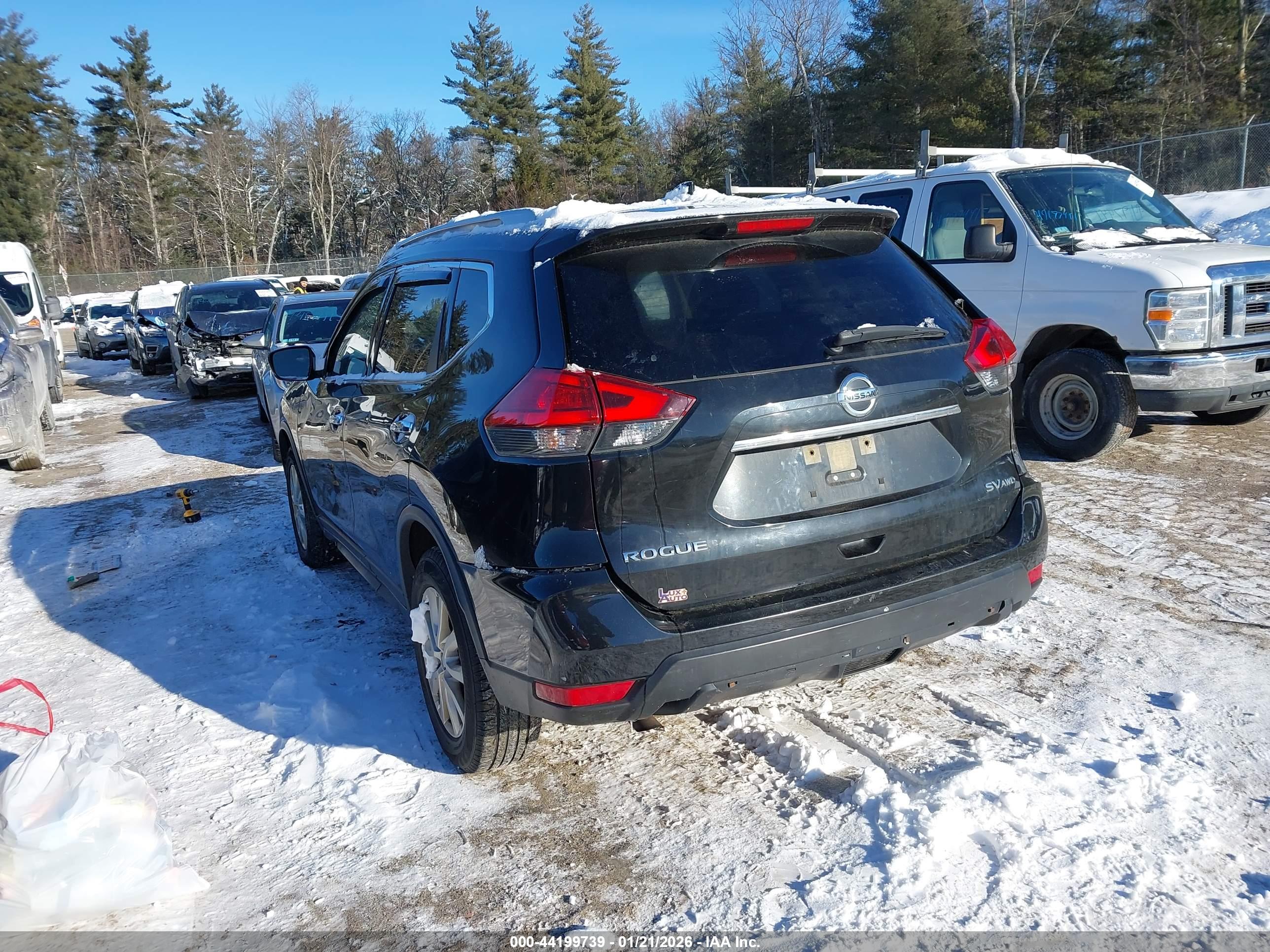 NISSAN ROGUE image 3