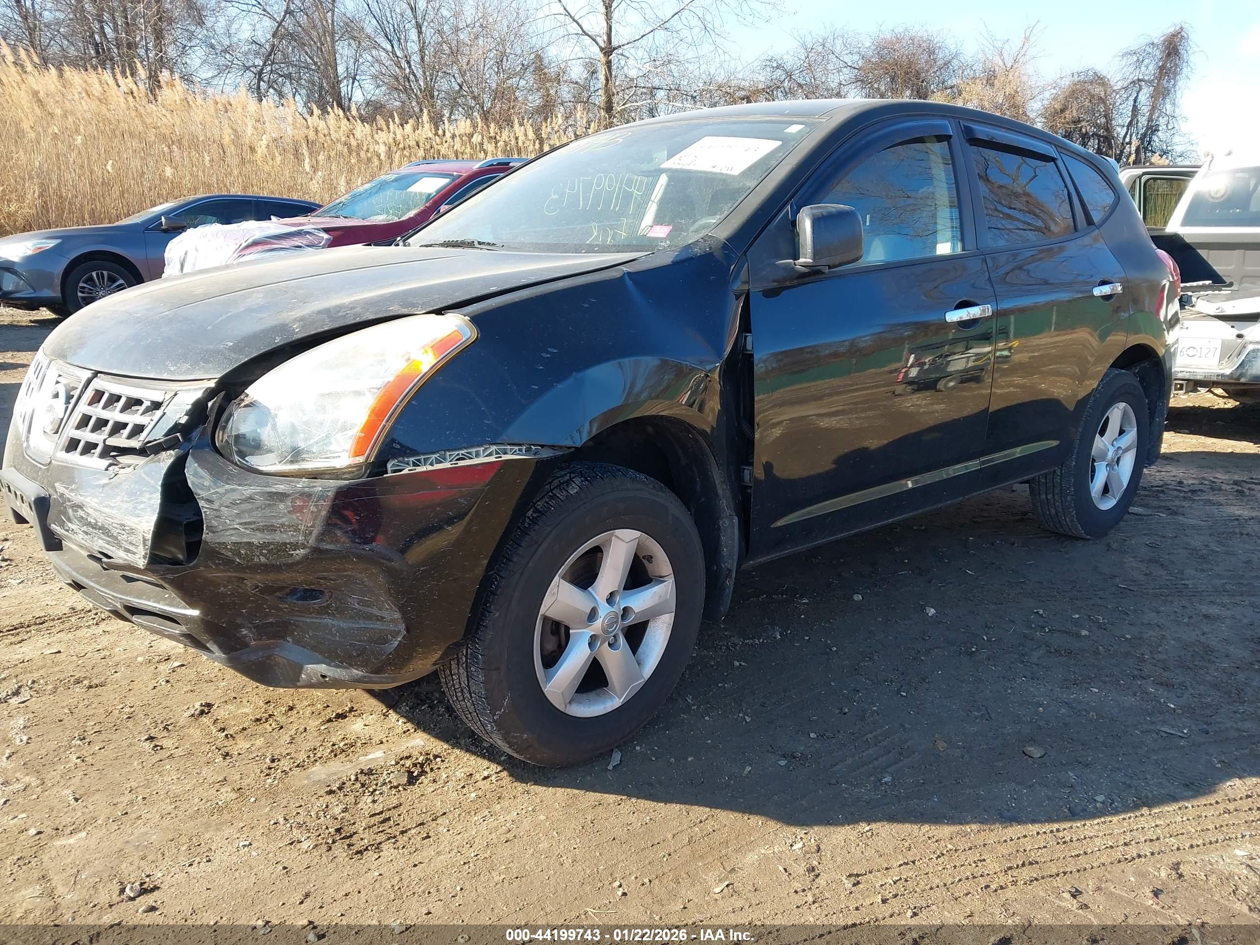 NISSAN ROGUE image 2
