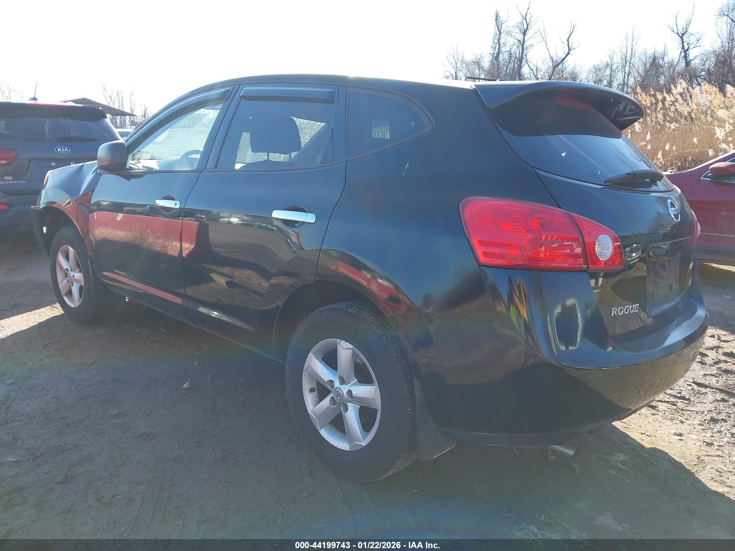NISSAN ROGUE image 3