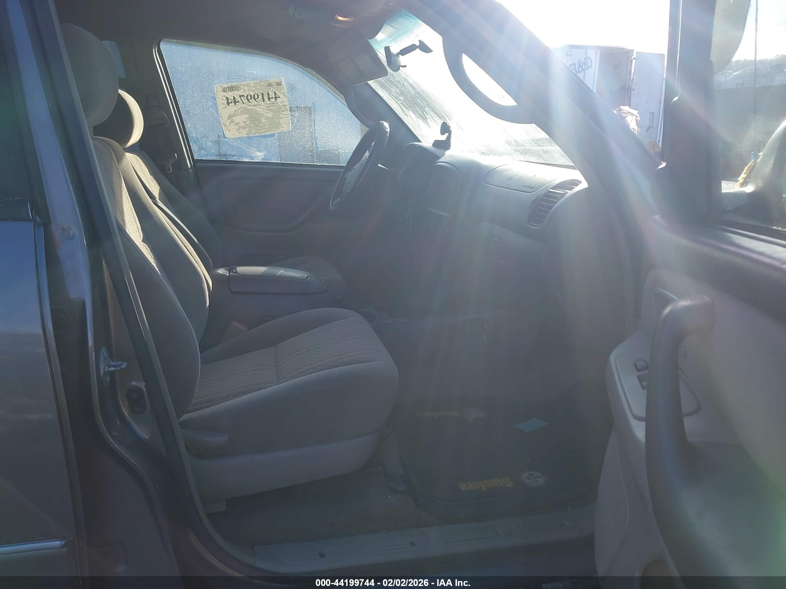 TOYOTA TUNDRA image 5