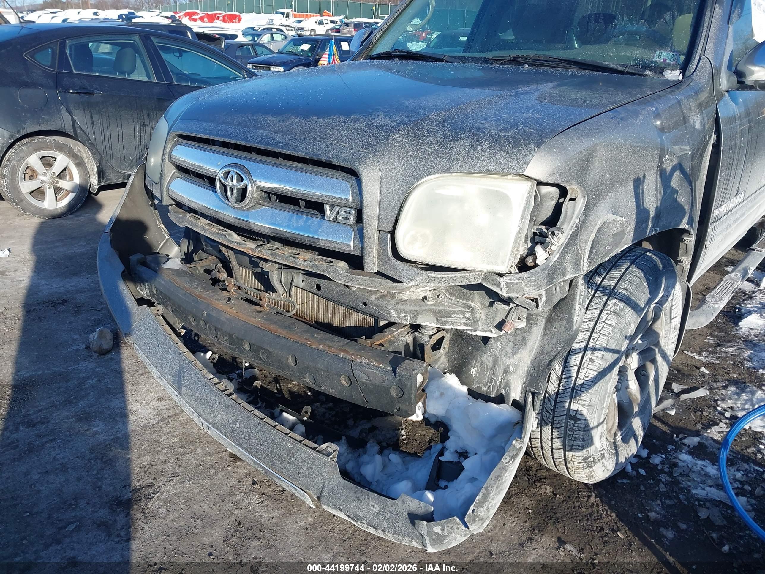 TOYOTA TUNDRA image 6
