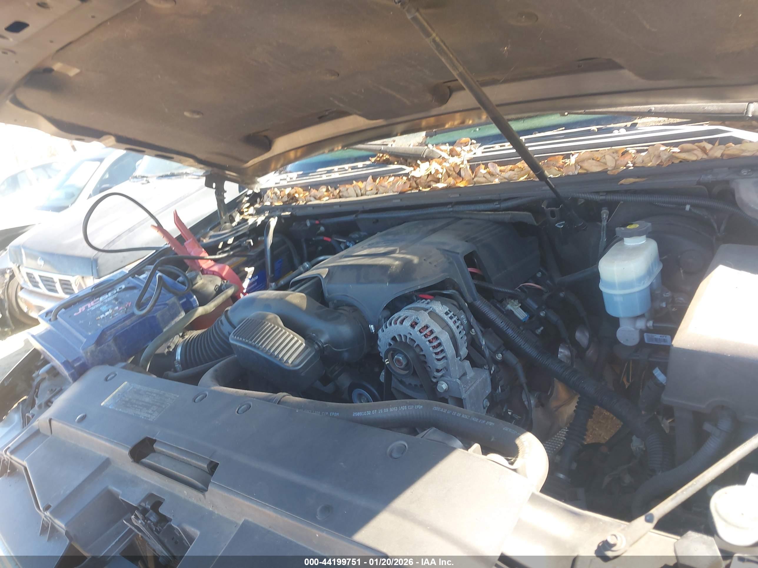 CHEVROLET TAHOE image 6